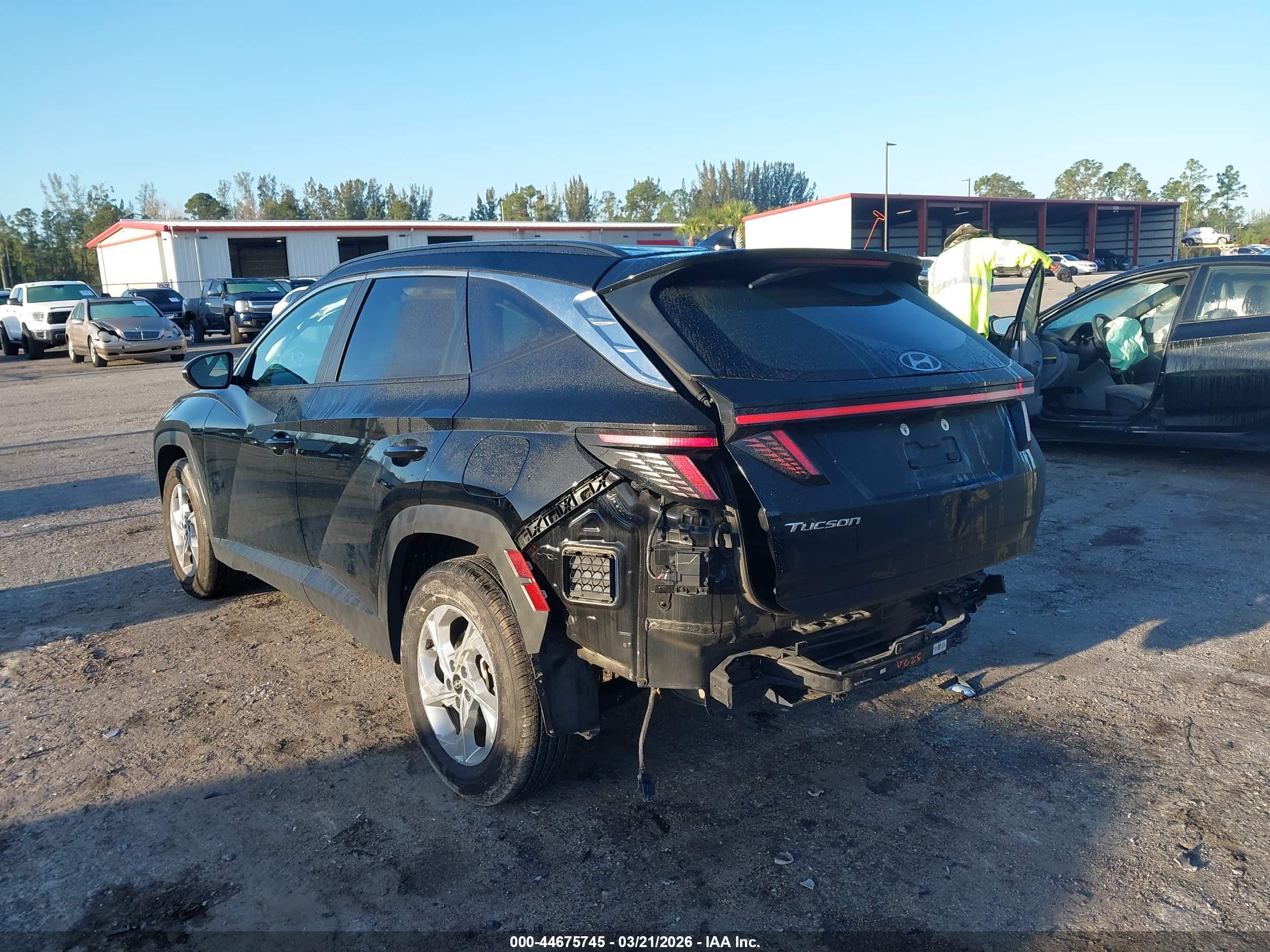 HYUNDAI TUCSON image 6