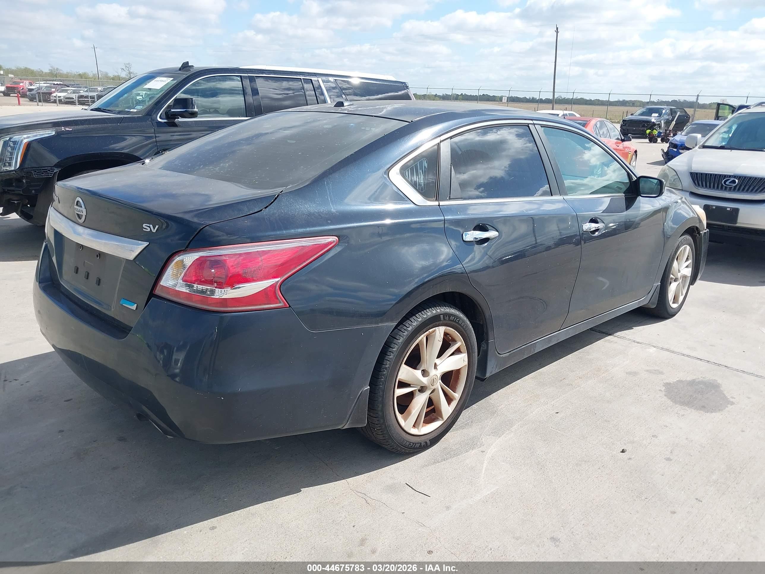 NISSAN ALTIMA image 4