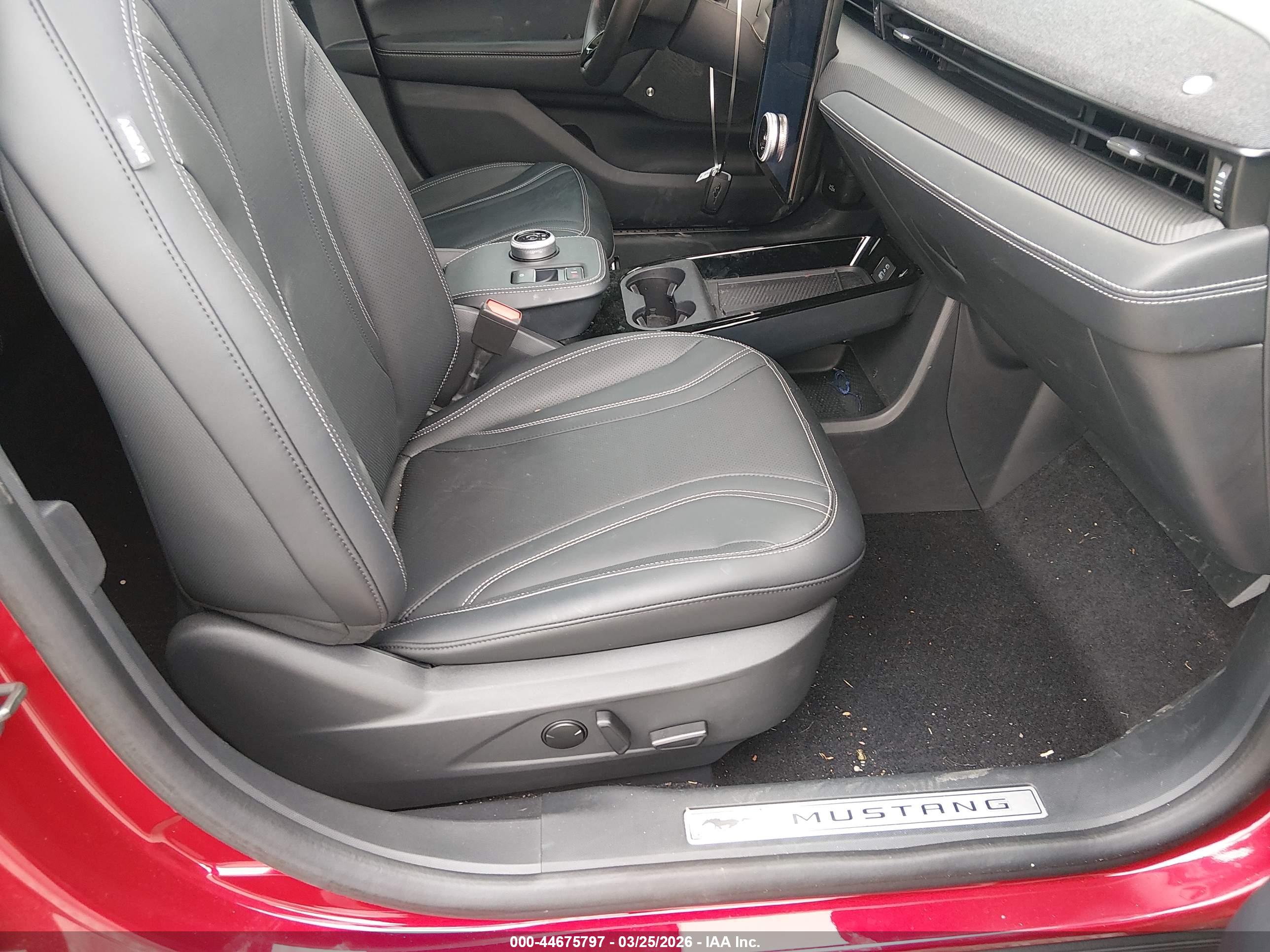 FORD MUSTANG image 5