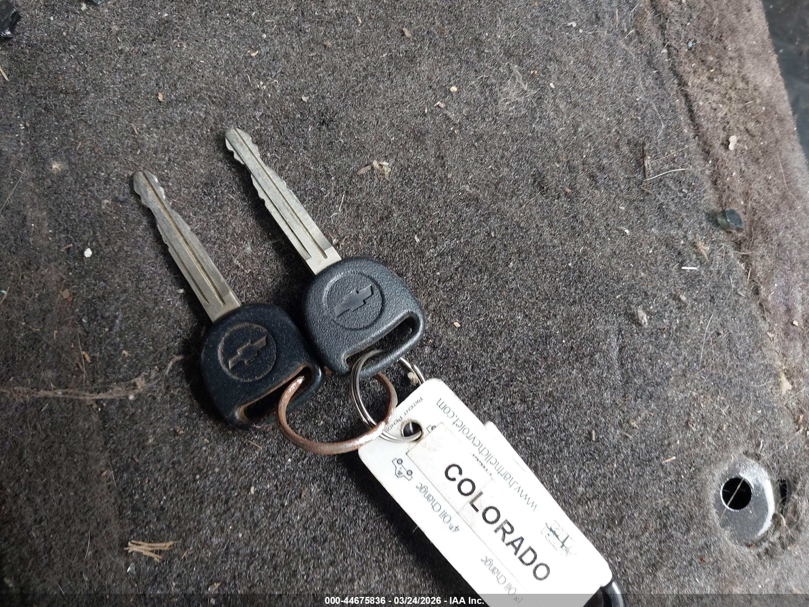 CHEVROLET COLORADO image 11