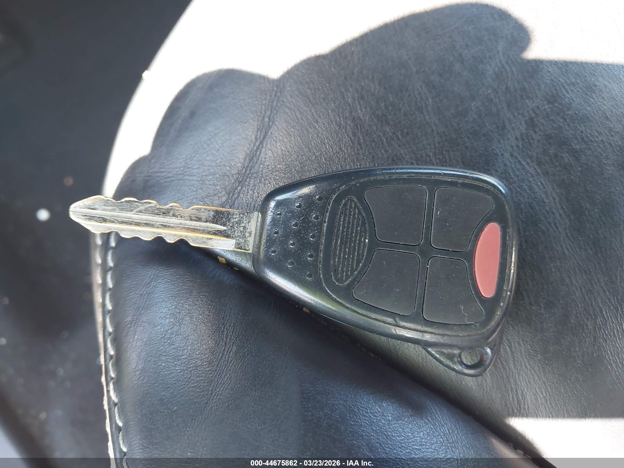 CHRYSLER 200 image 11