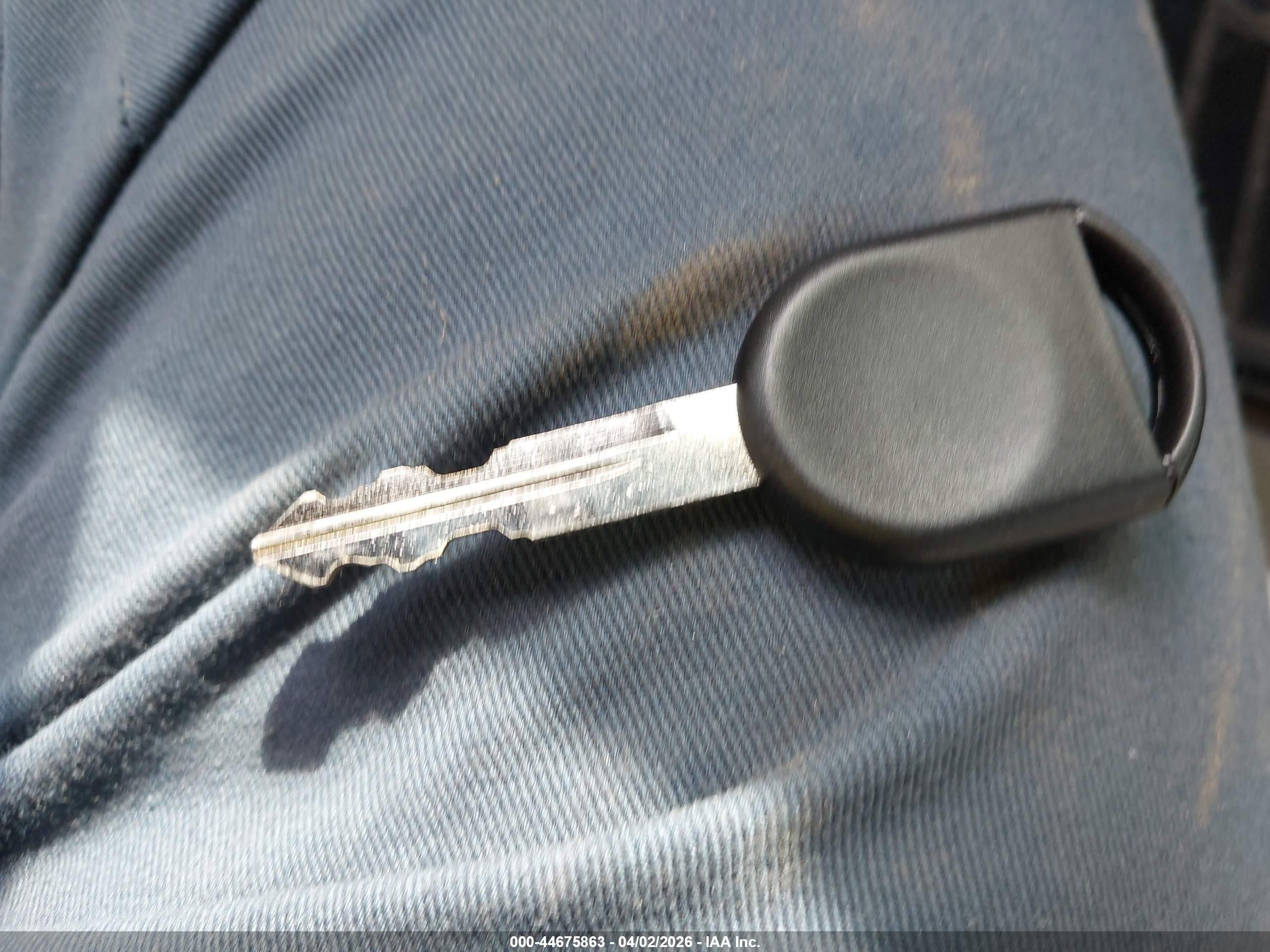 LINCOLN TOWN image 11