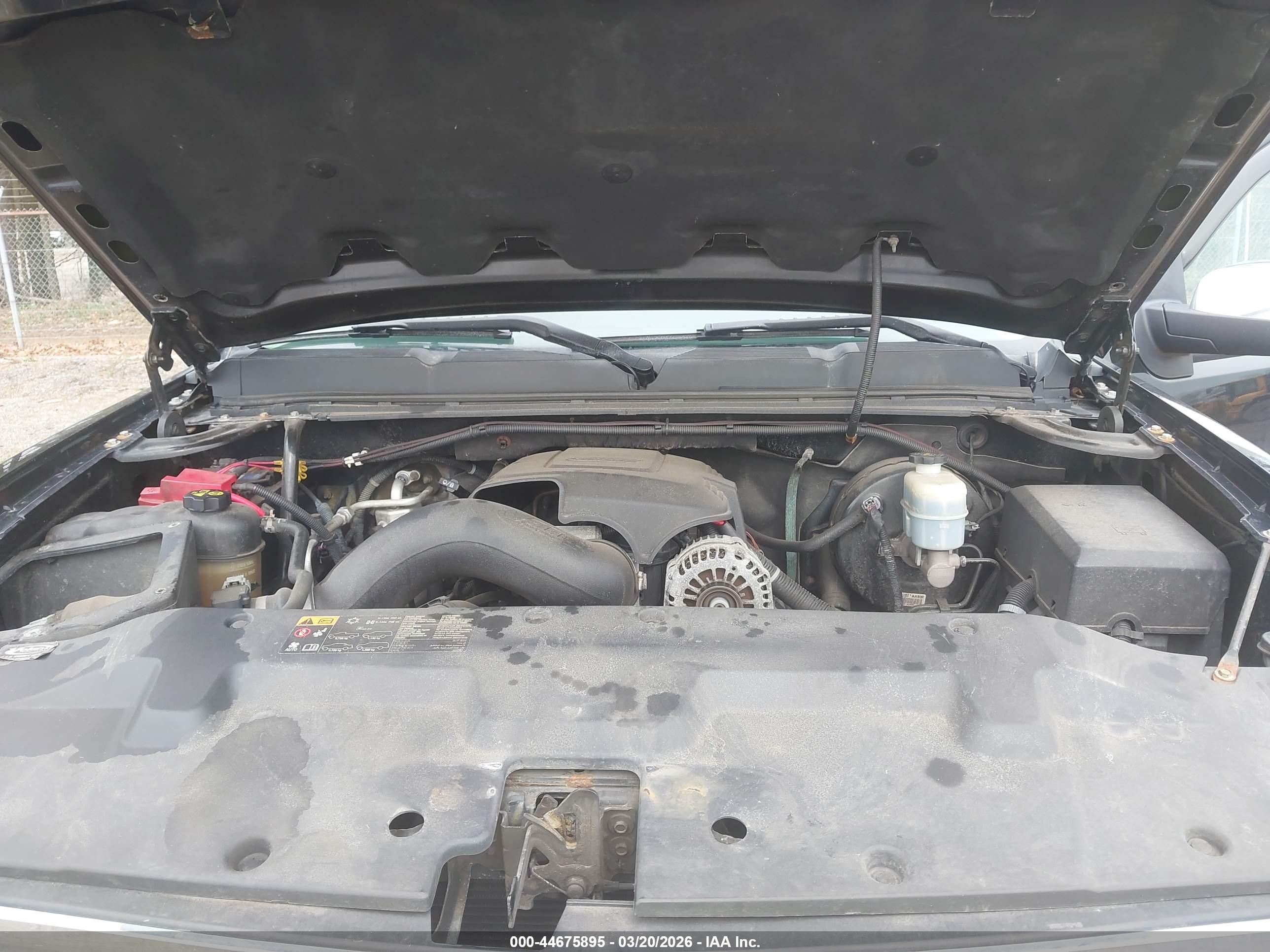 CHEVROLET SILVERADO image 10