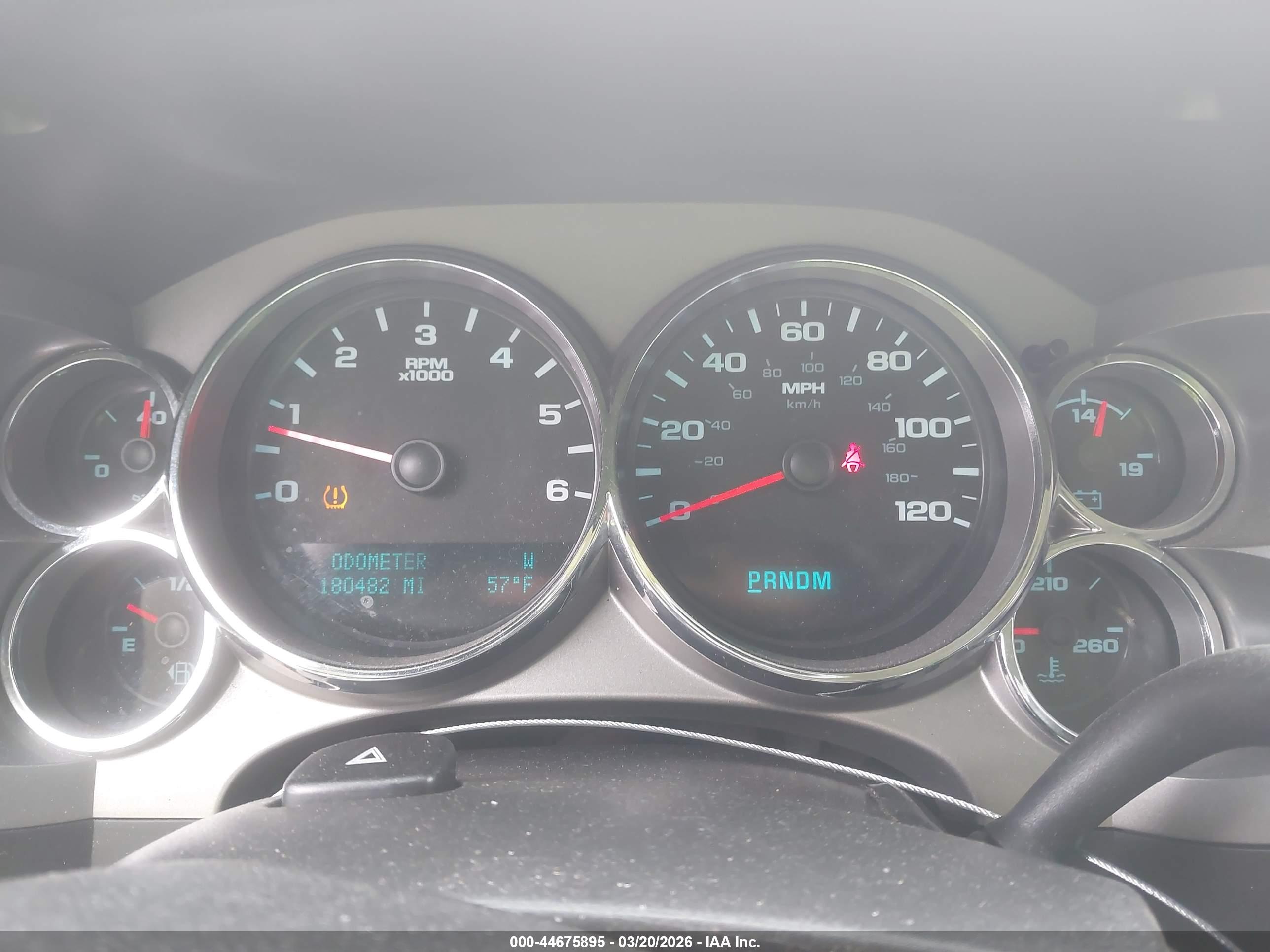 CHEVROLET SILVERADO image 7