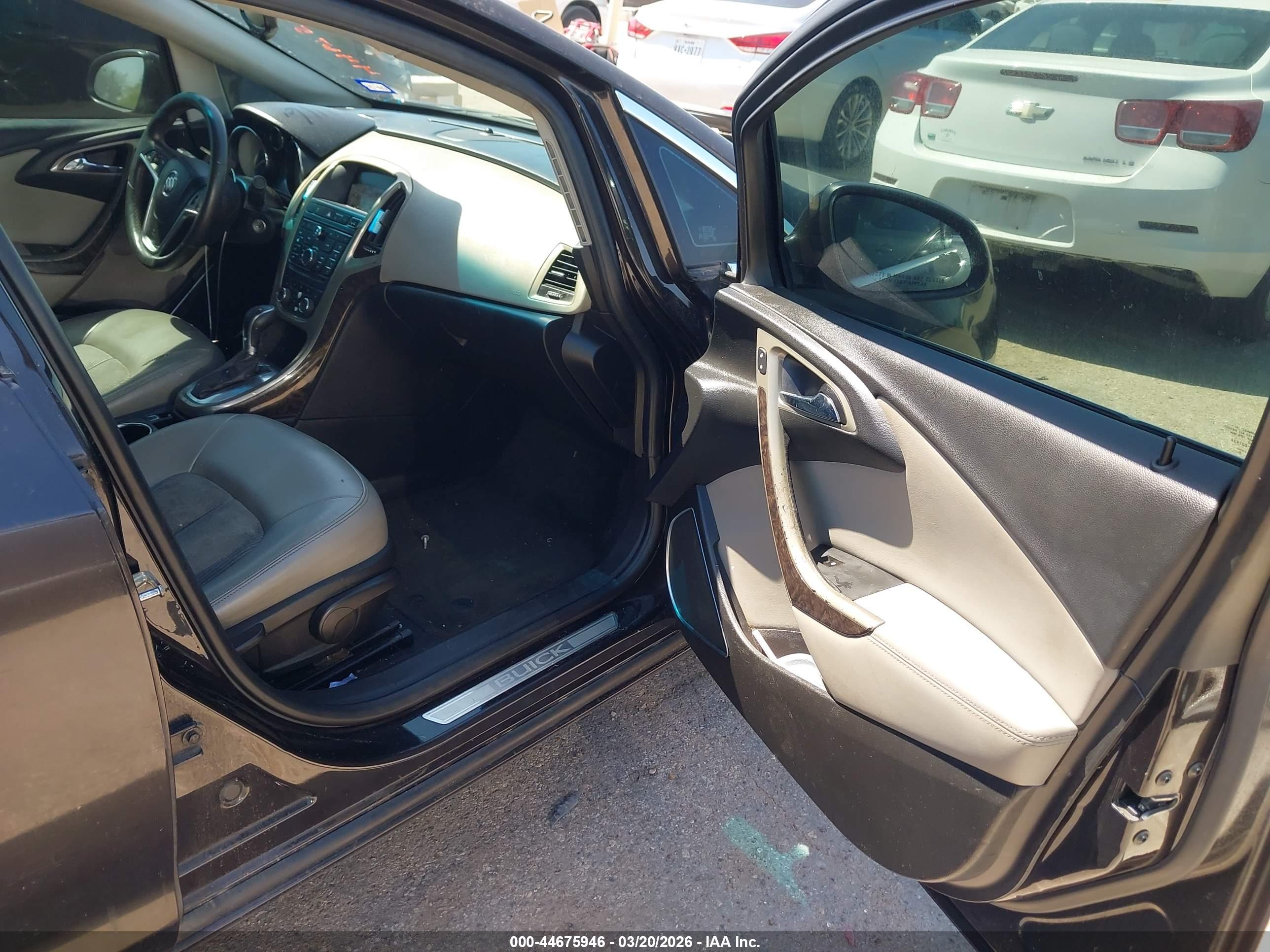 BUICK VERANO image 5