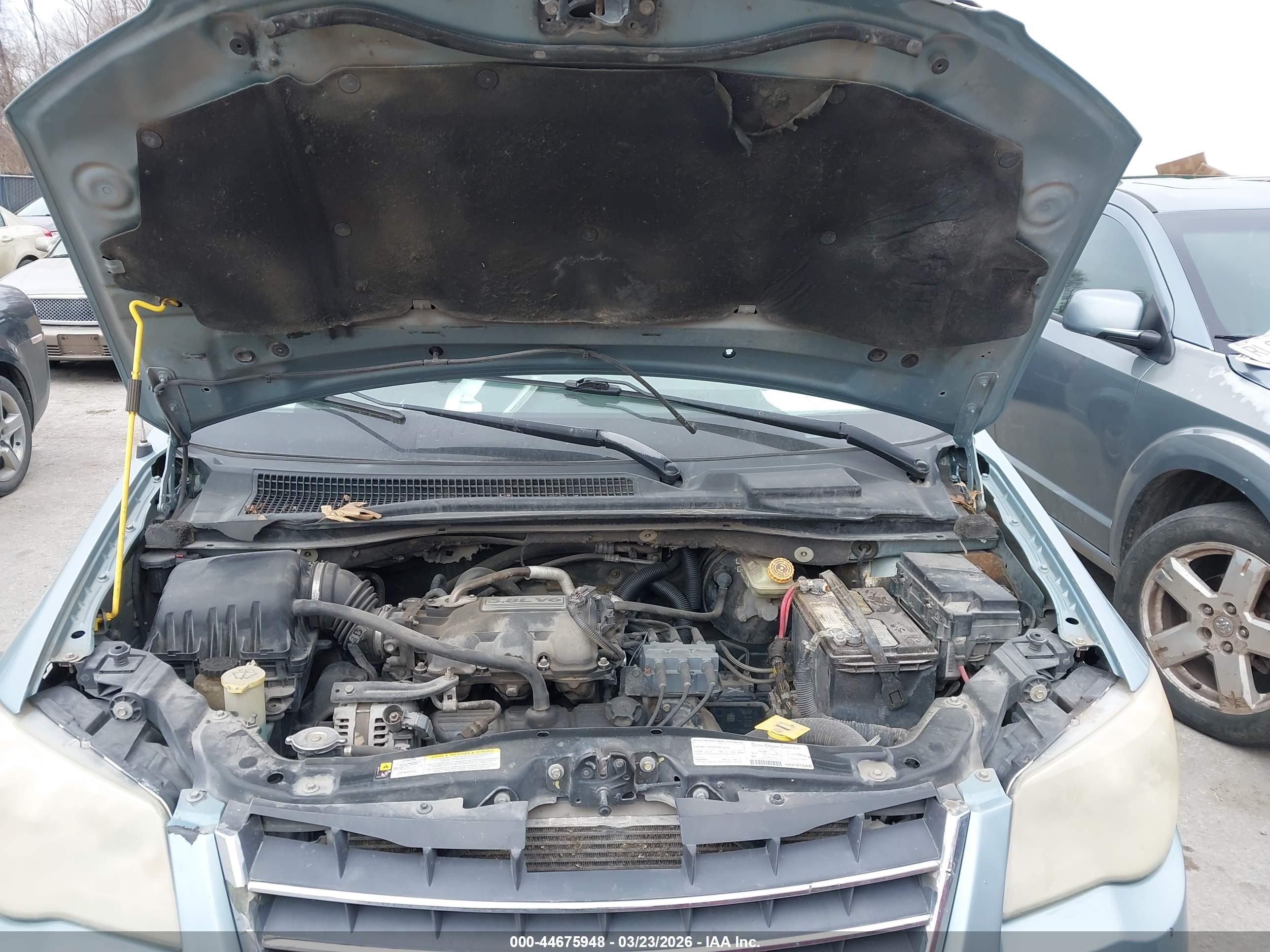 CHRYSLER TOWN image 10