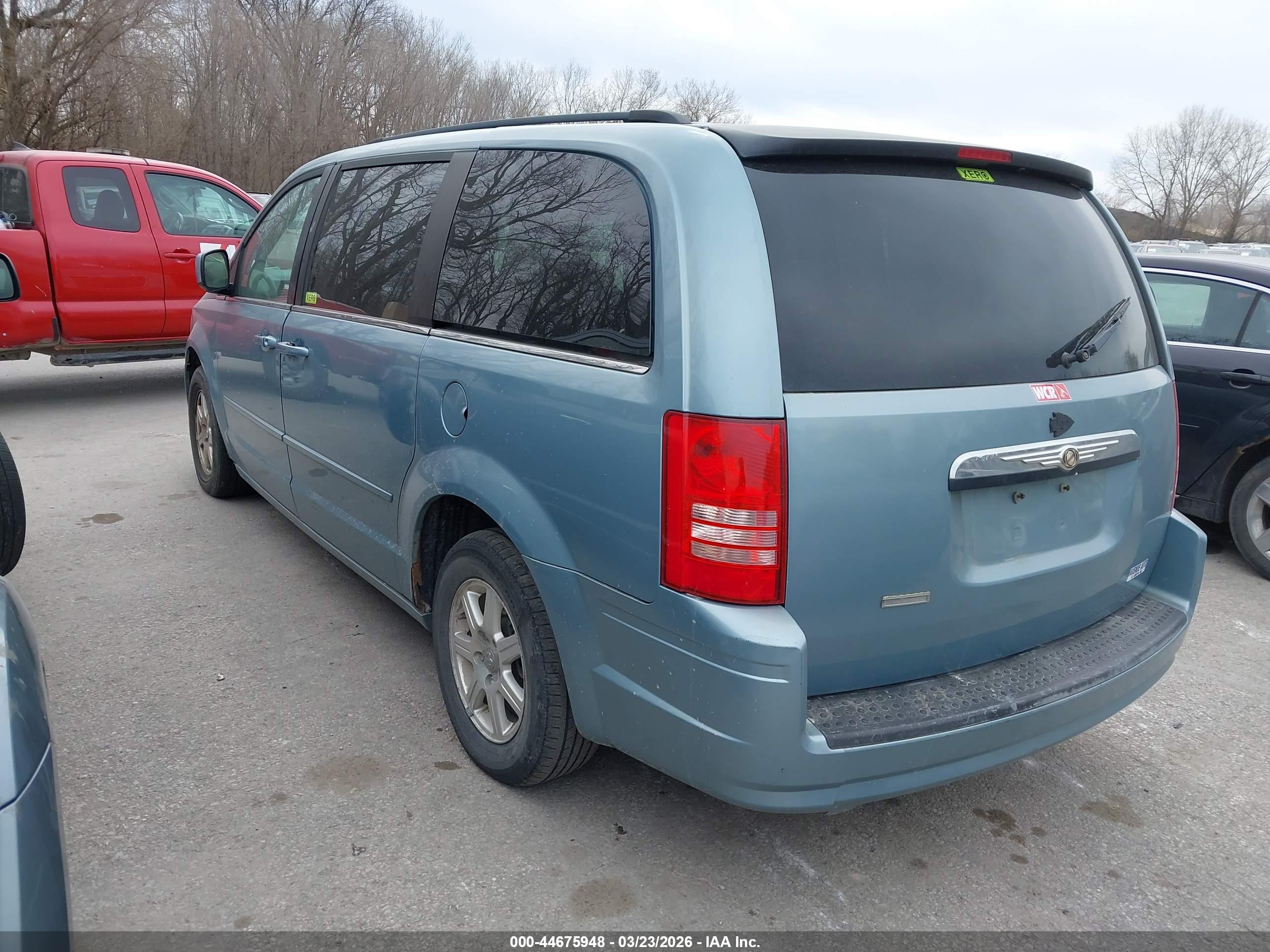 CHRYSLER TOWN image 3