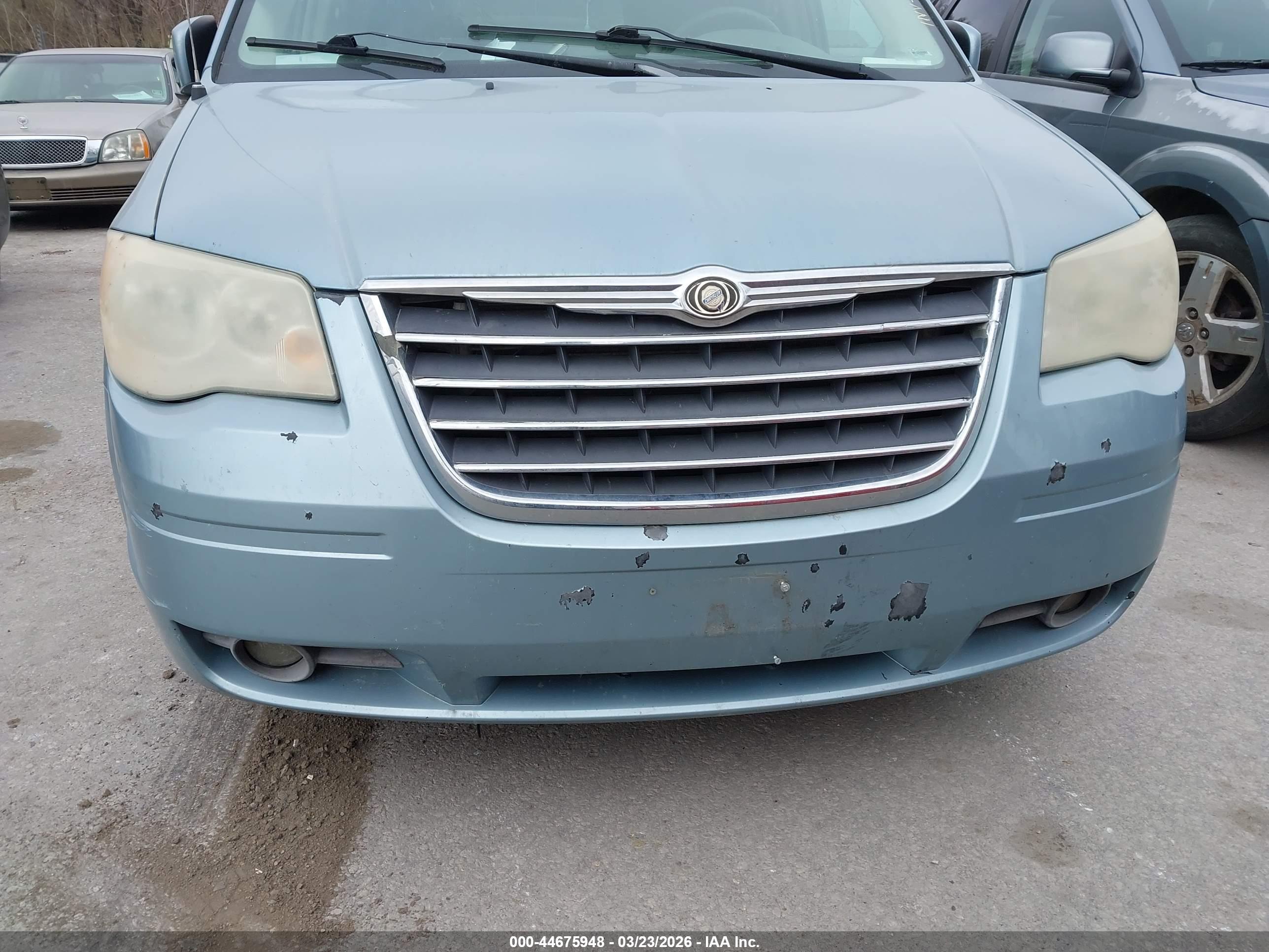 CHRYSLER TOWN image 6