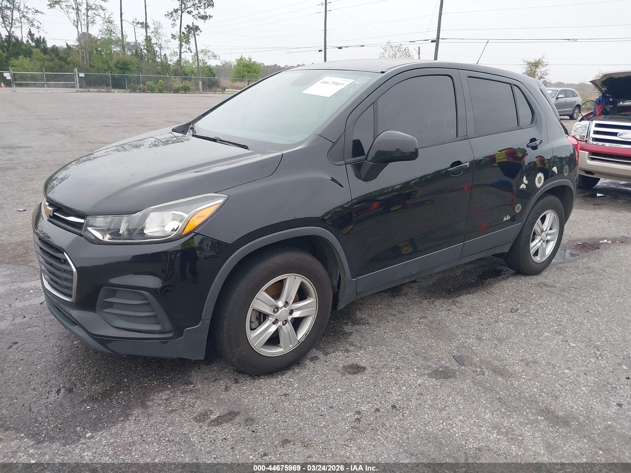 CHEVROLET TRAX image 2