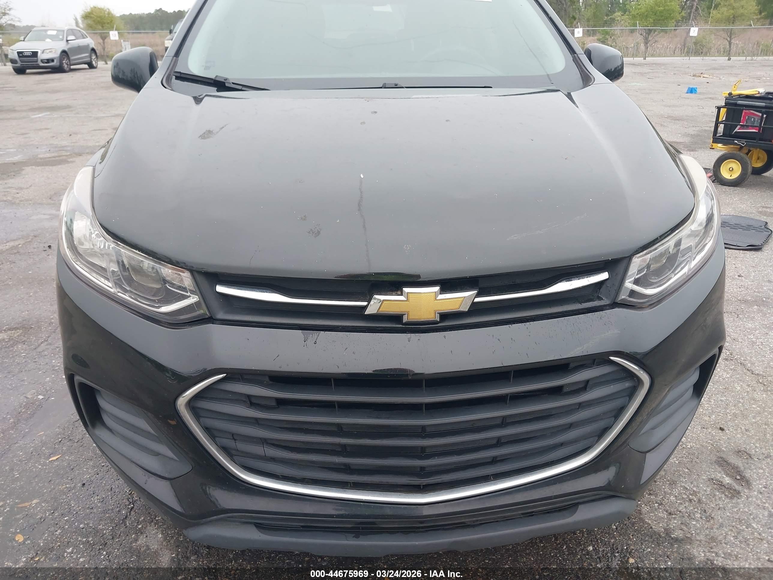CHEVROLET TRAX image 6