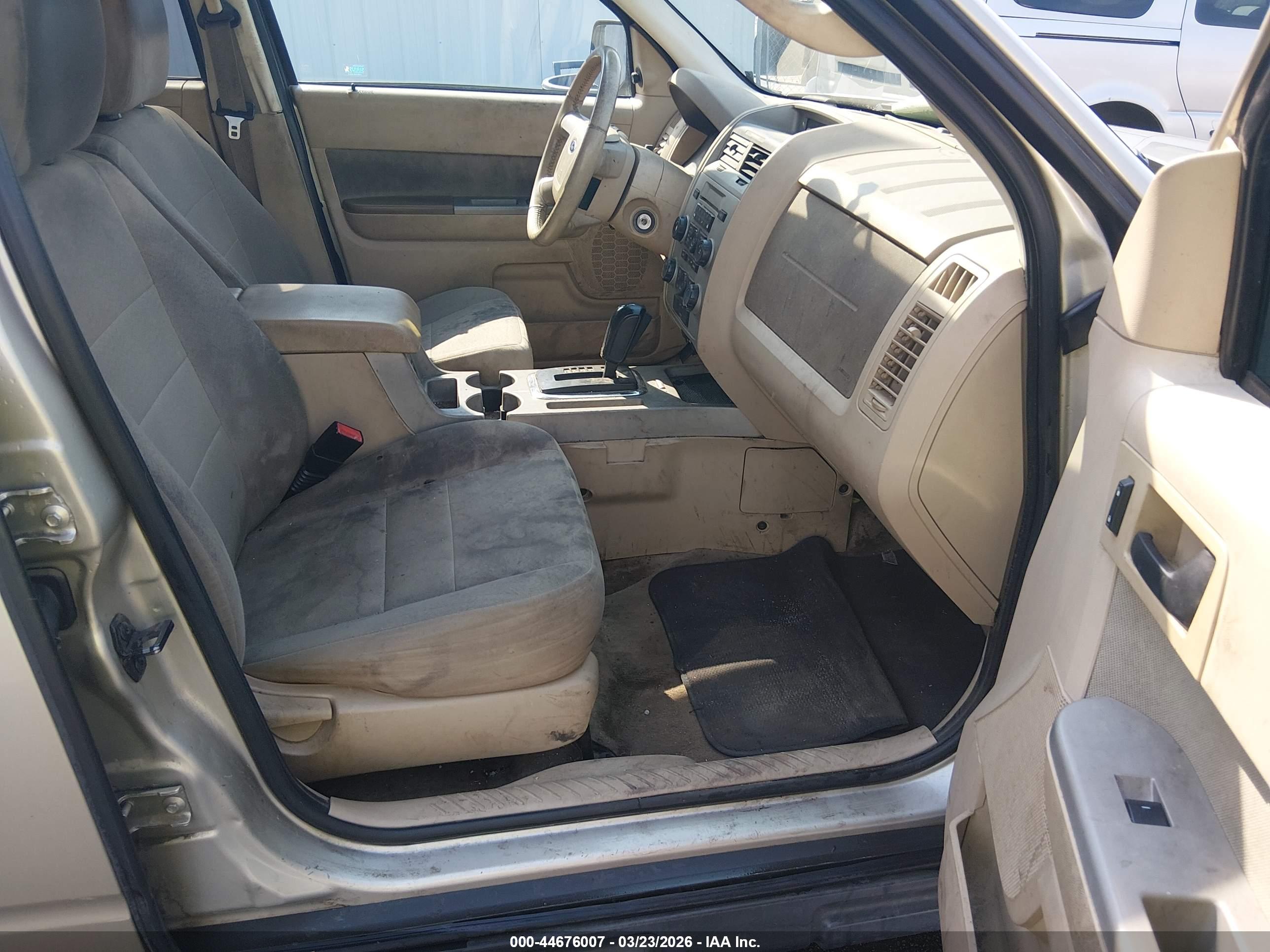 FORD ESCAPE image 5