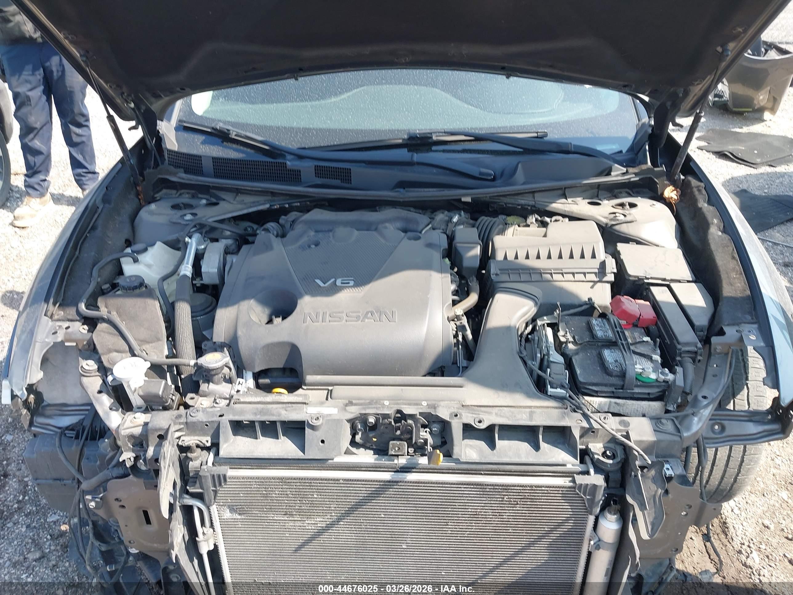 NISSAN MAXIMA image 10