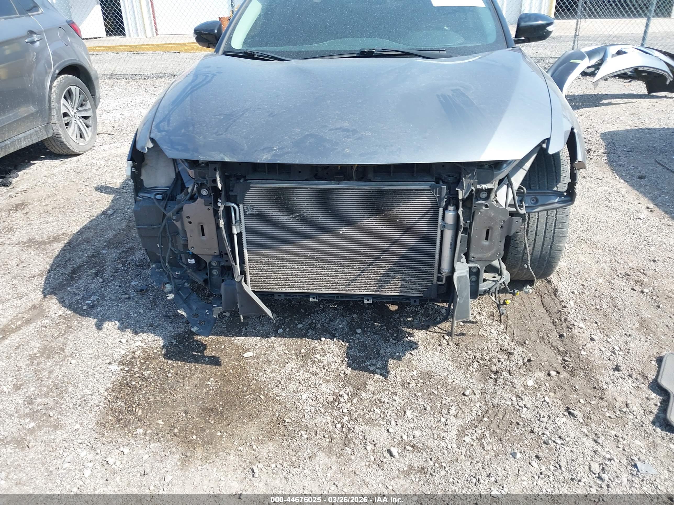 NISSAN MAXIMA image 6