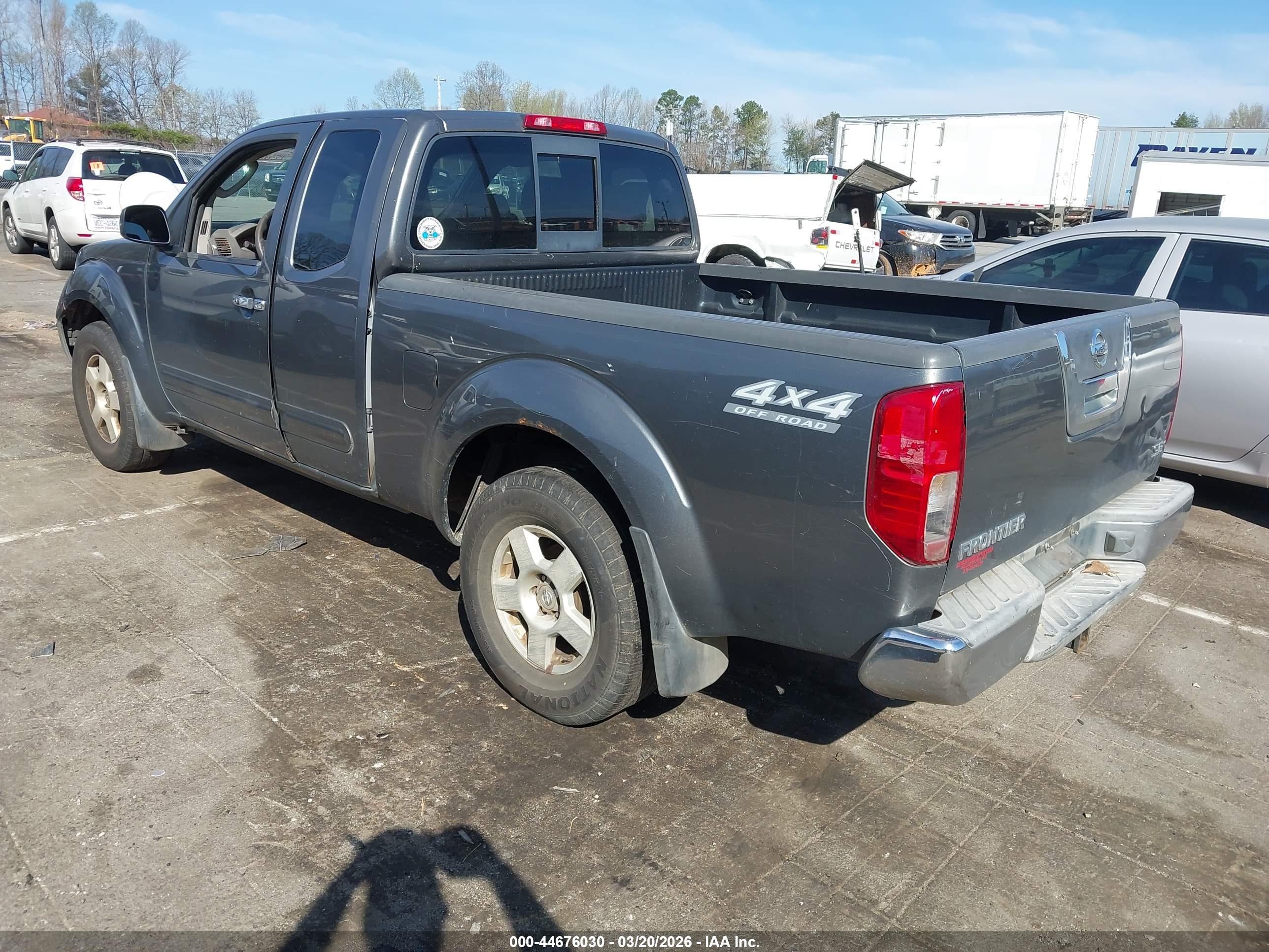 NISSAN FRONTIER image 3