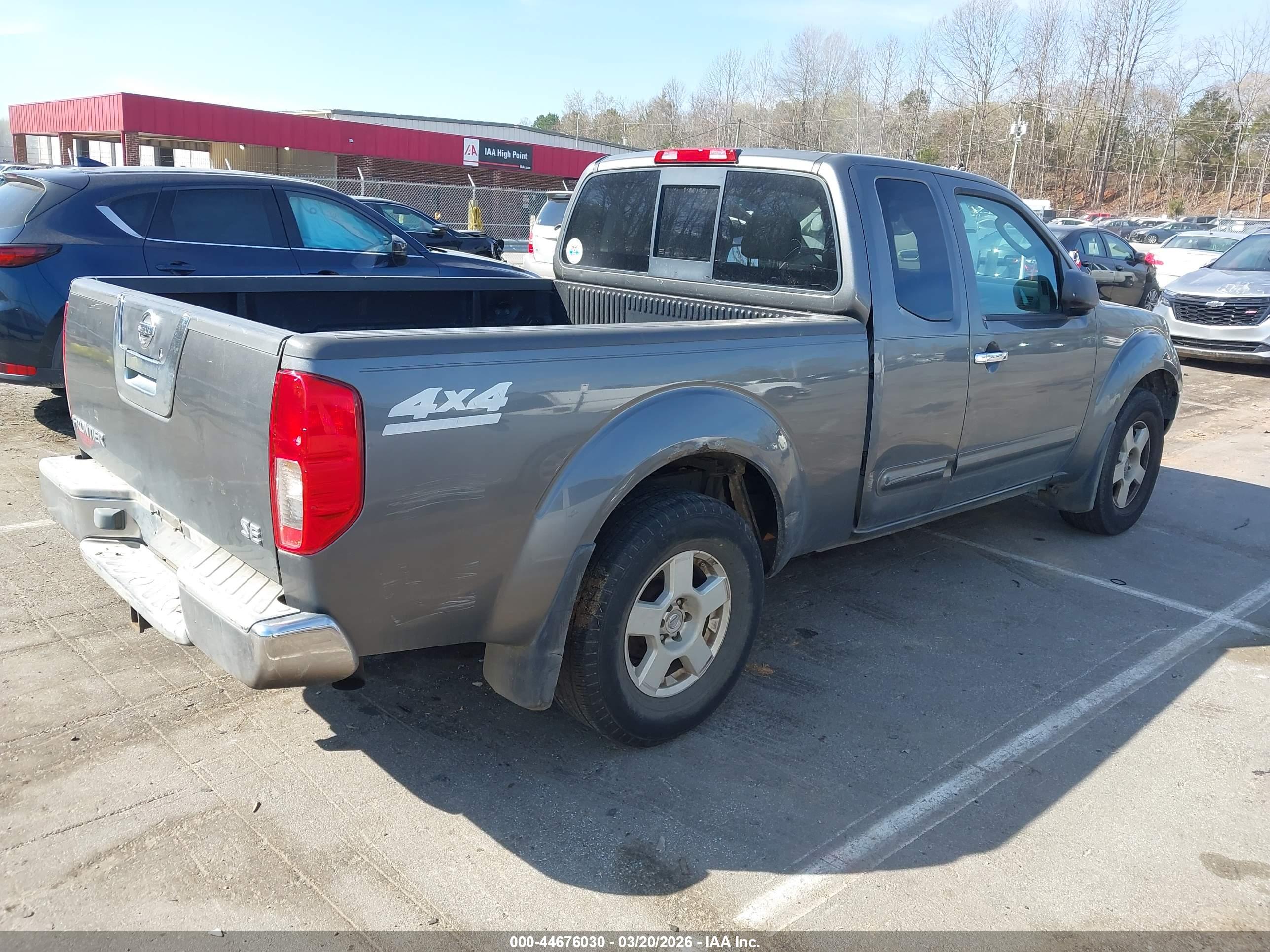 NISSAN FRONTIER image 4