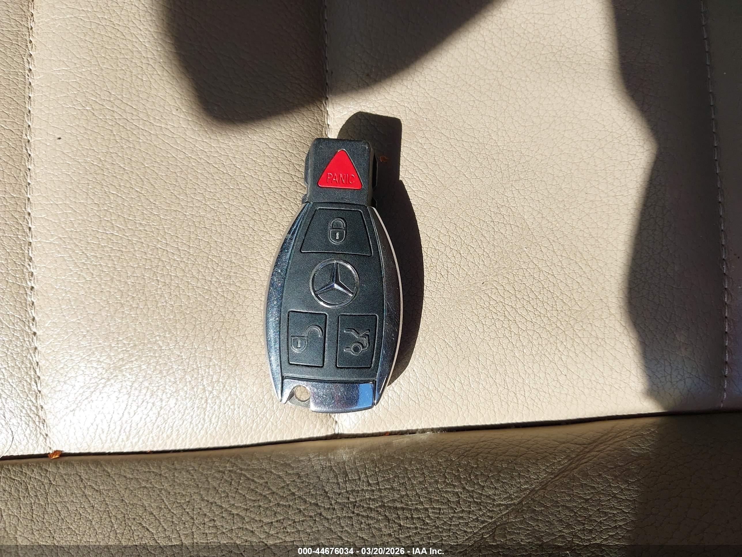 MERCEDES-BENZ E image 11