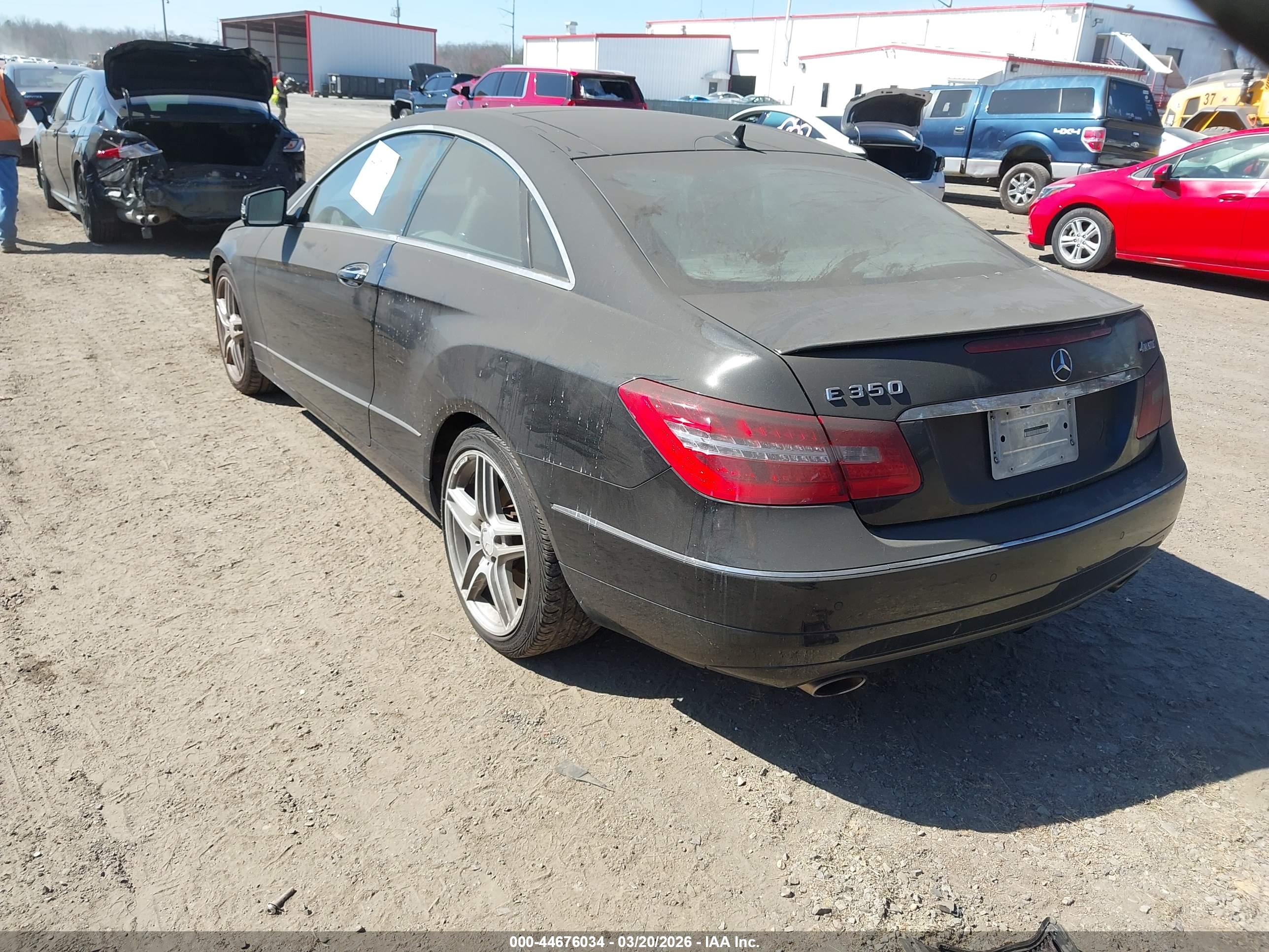 MERCEDES-BENZ E image 3