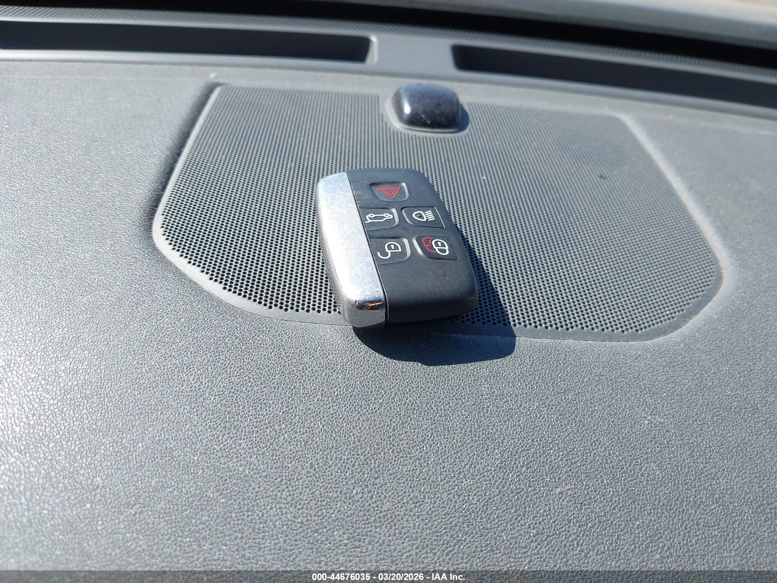 LAND ROVER image 11