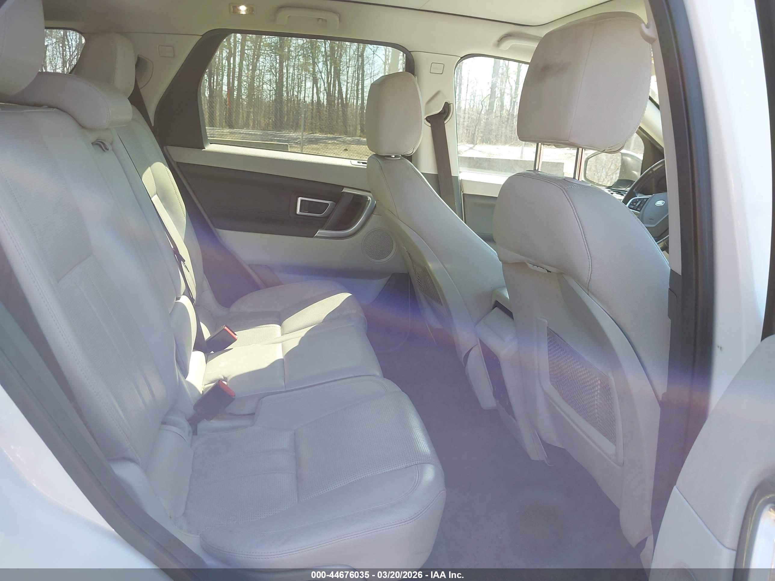 LAND ROVER image 8