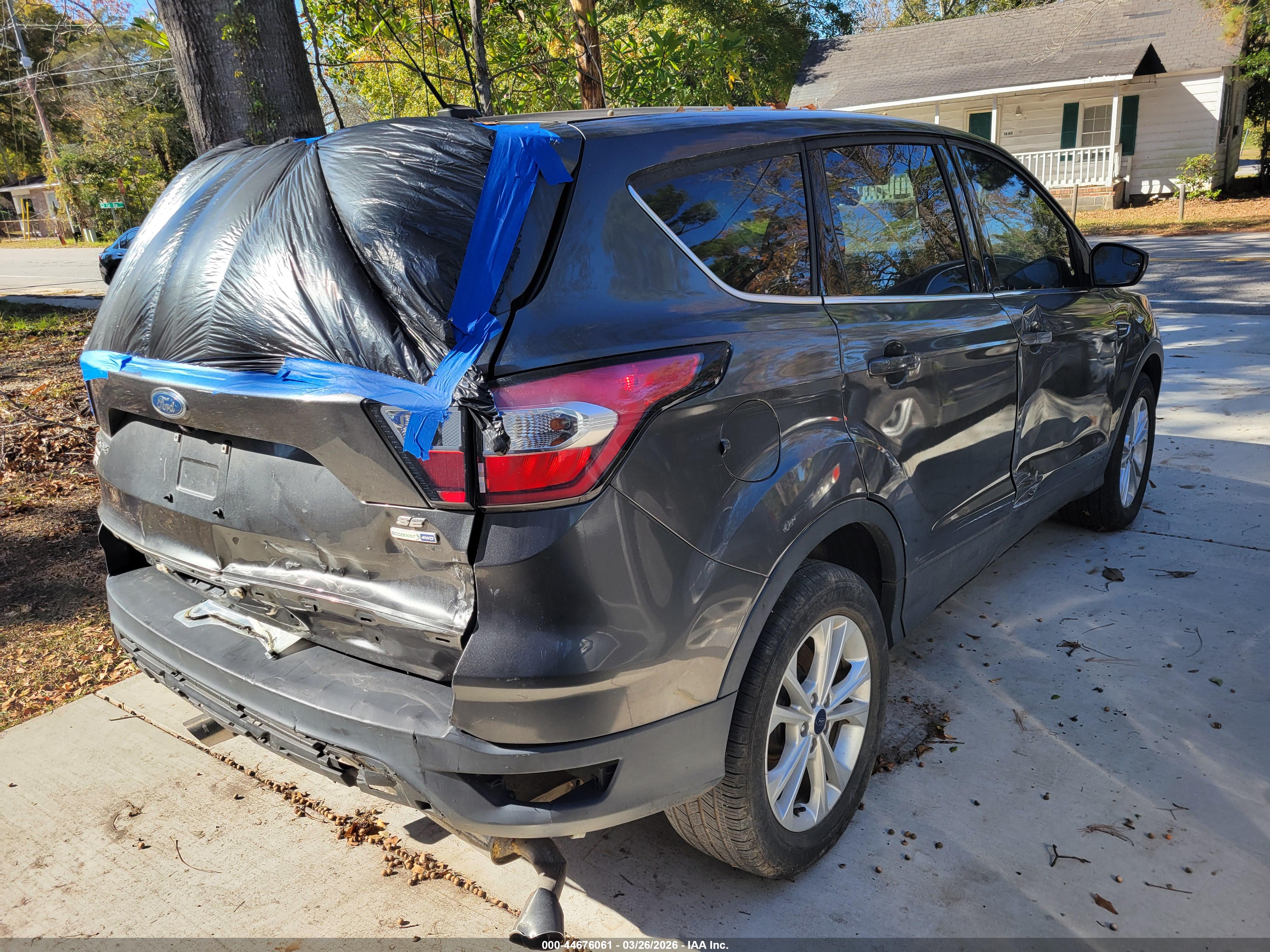 FORD ESCAPE image 4