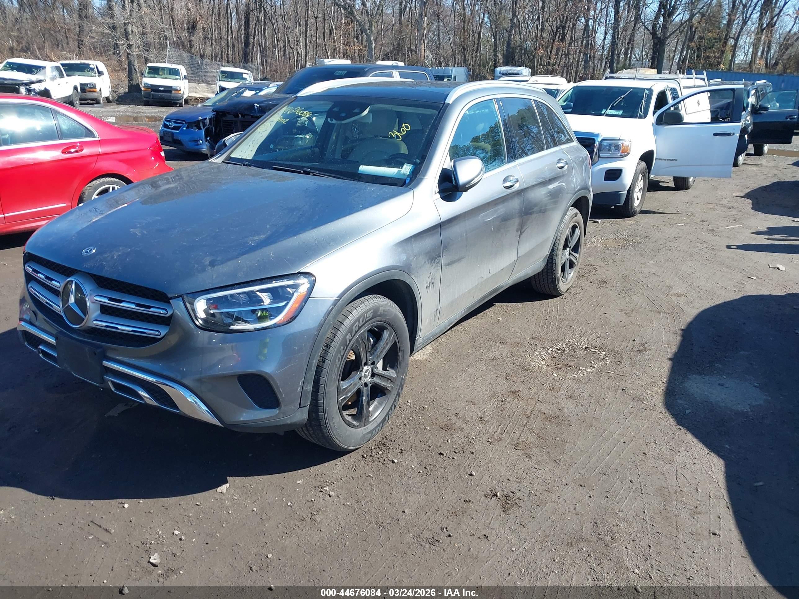 MERCEDES-BENZ GLC image 2