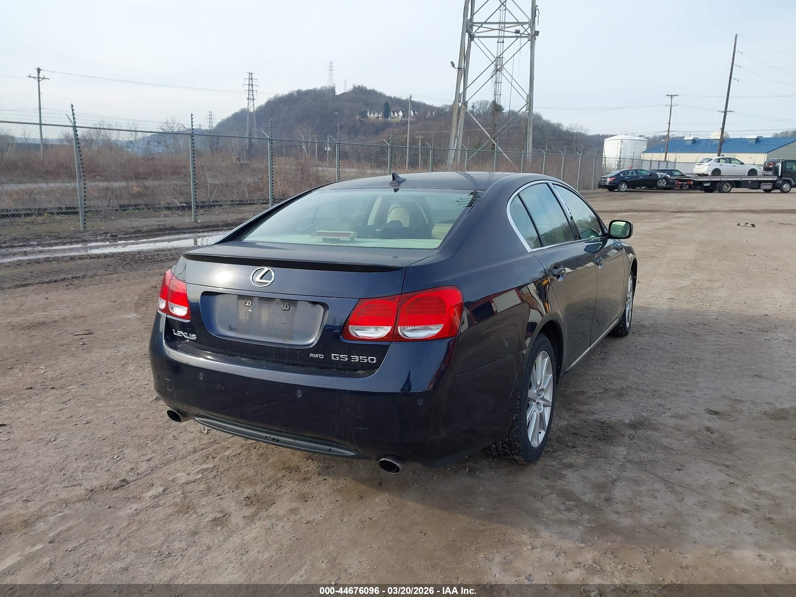 LEXUS GS image 4