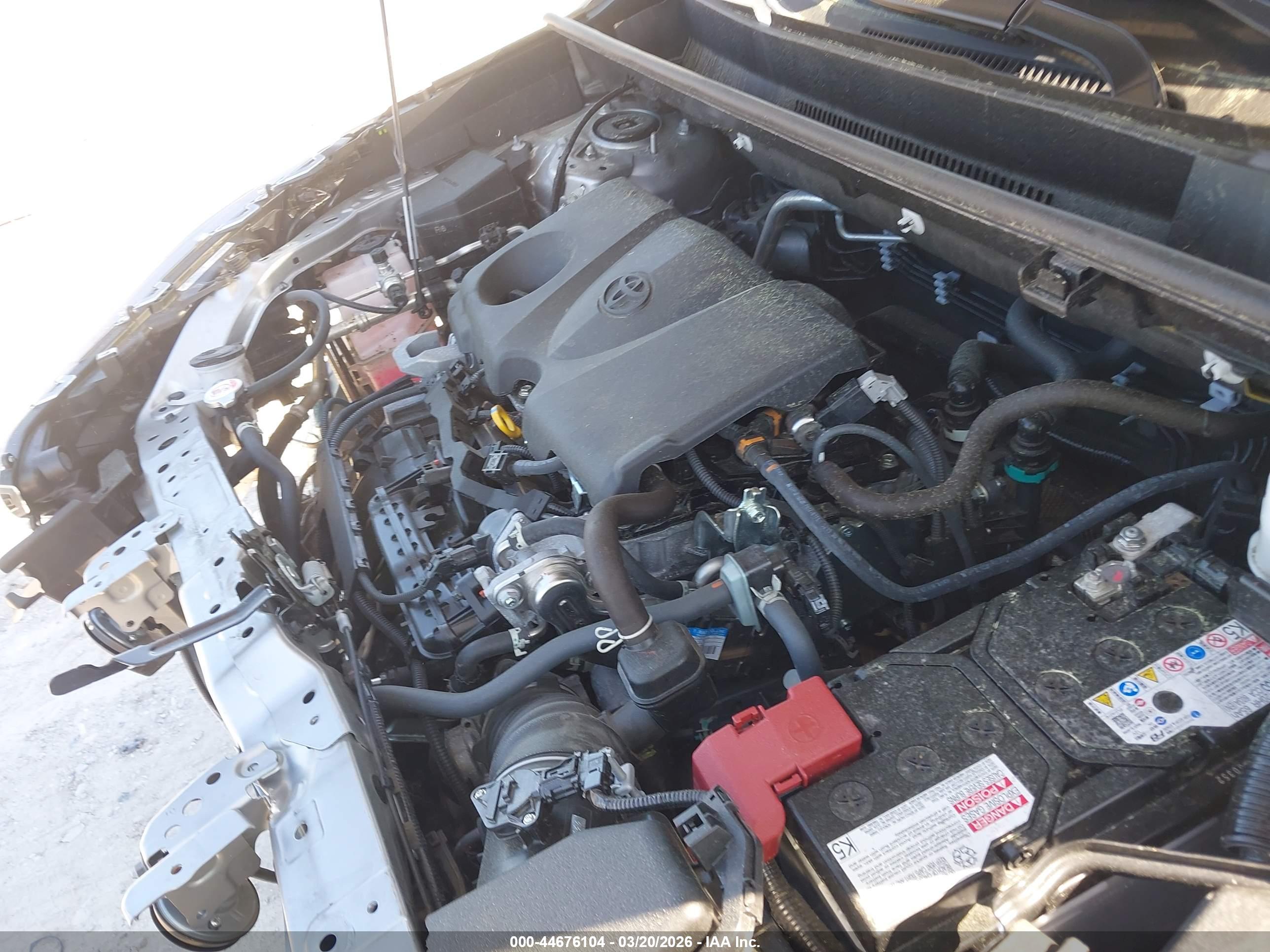 TOYOTA RAV4 image 10
