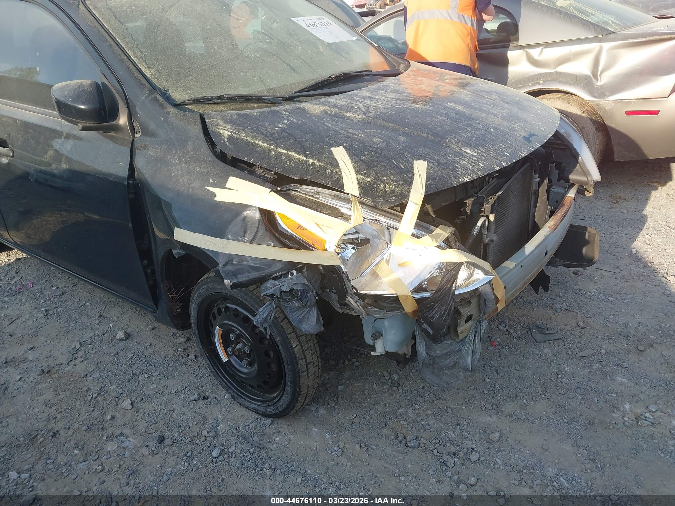 NISSAN VERSA image 6