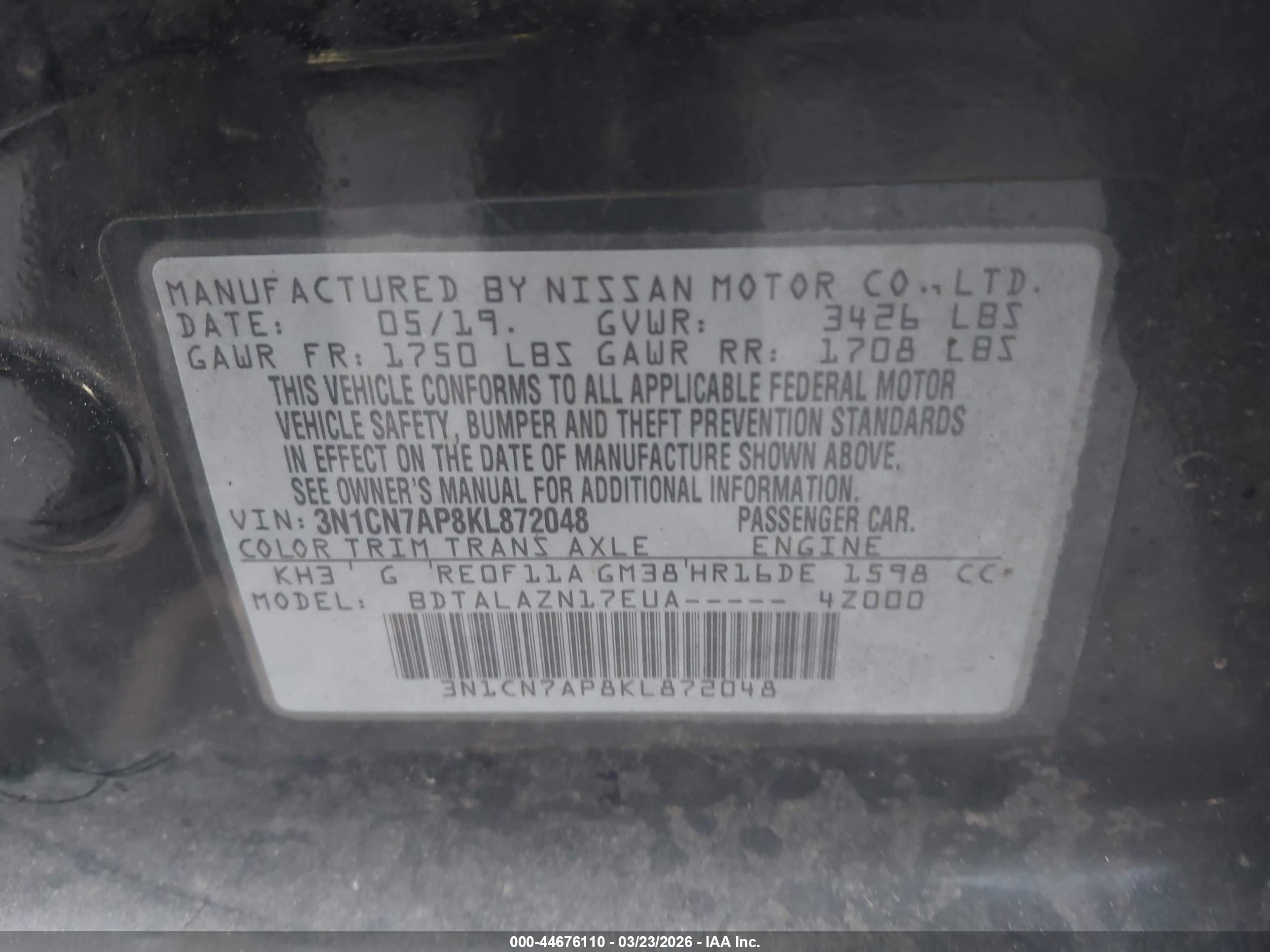 NISSAN VERSA image 9