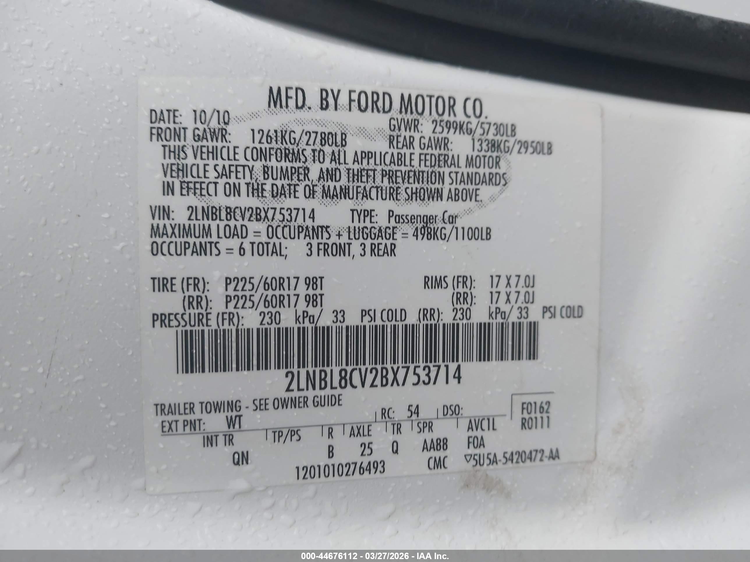 LINCOLN TOWN image 9