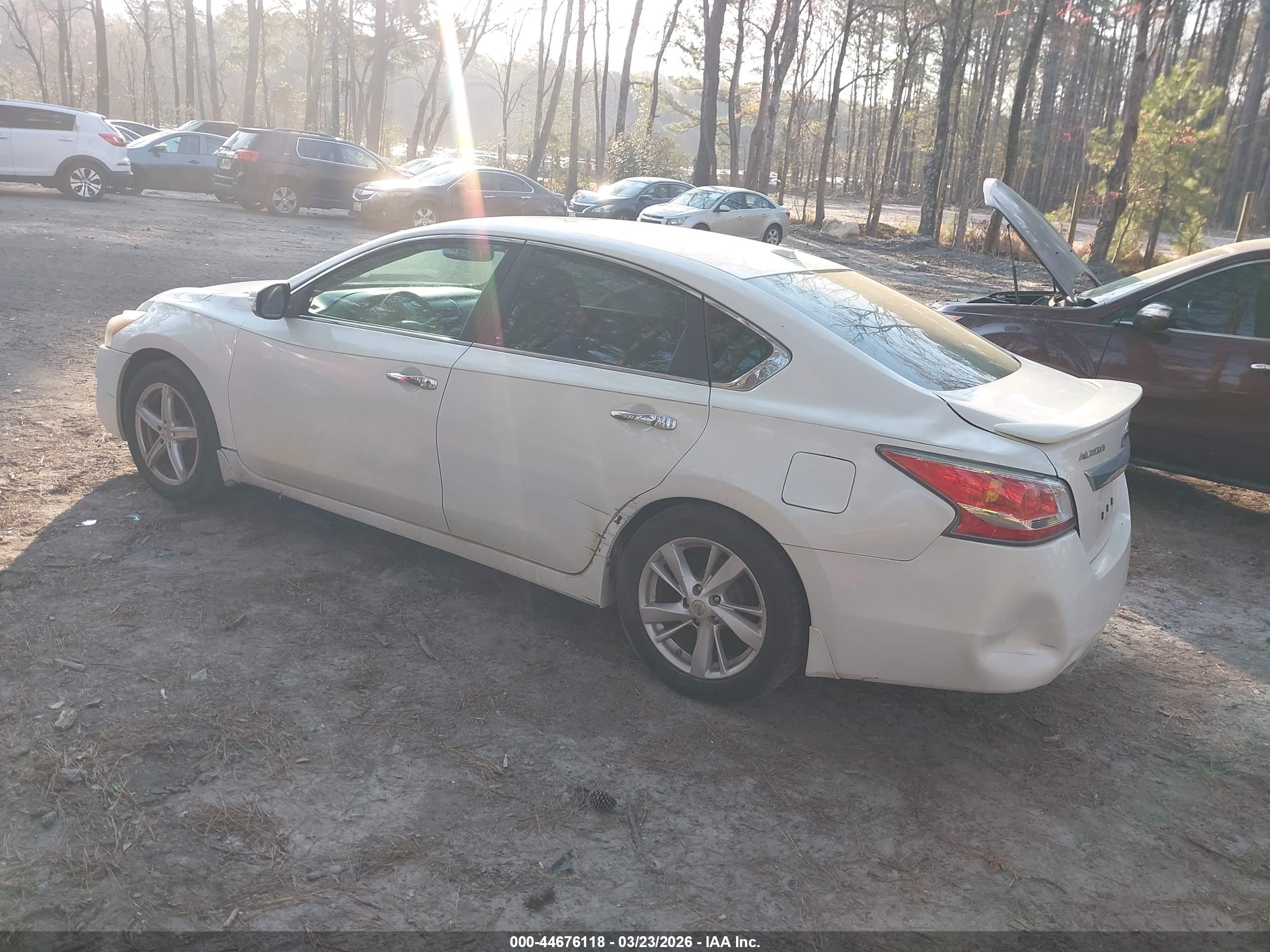 NISSAN ALTIMA image 3