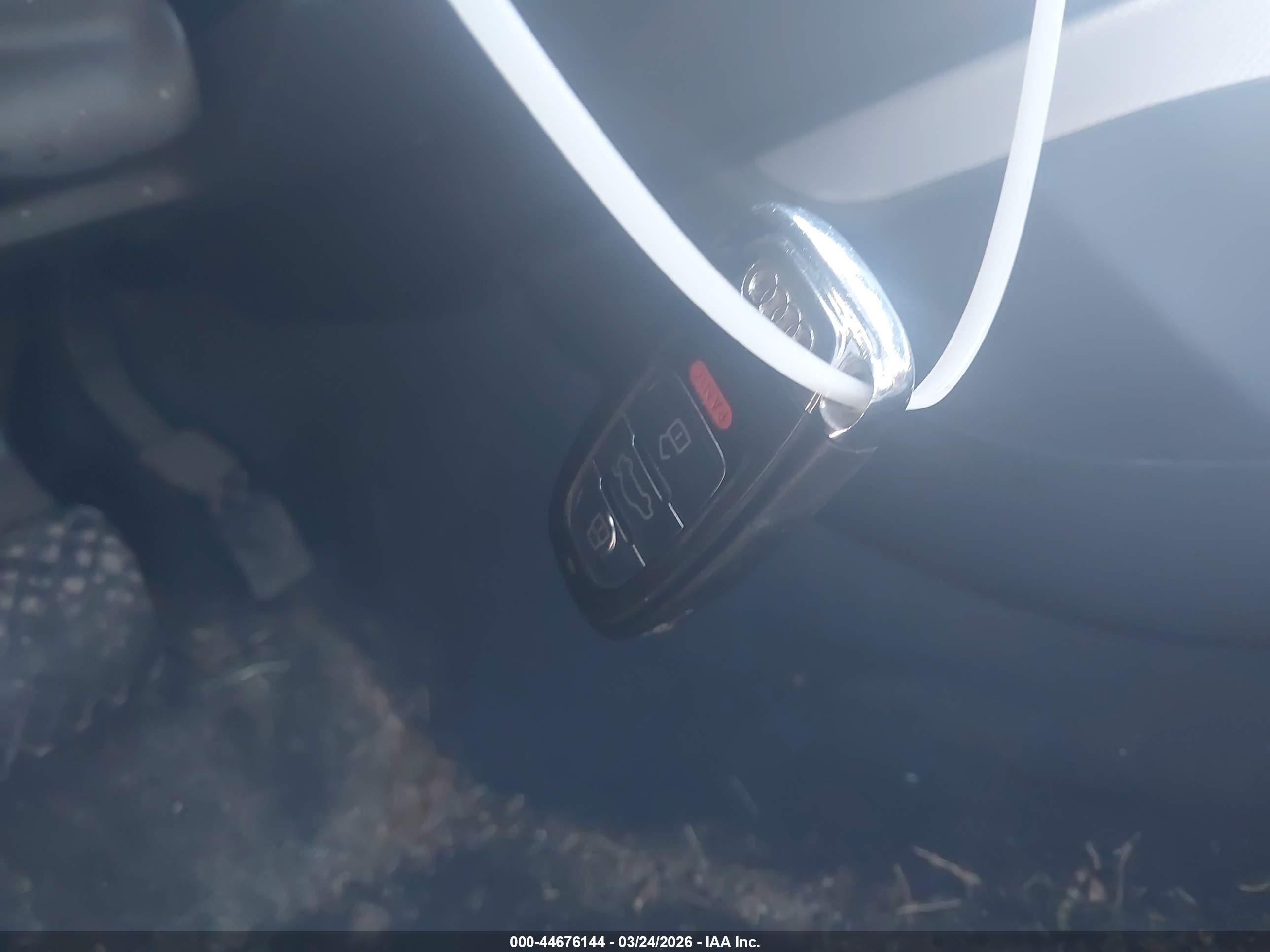 AUDI A4 image 11