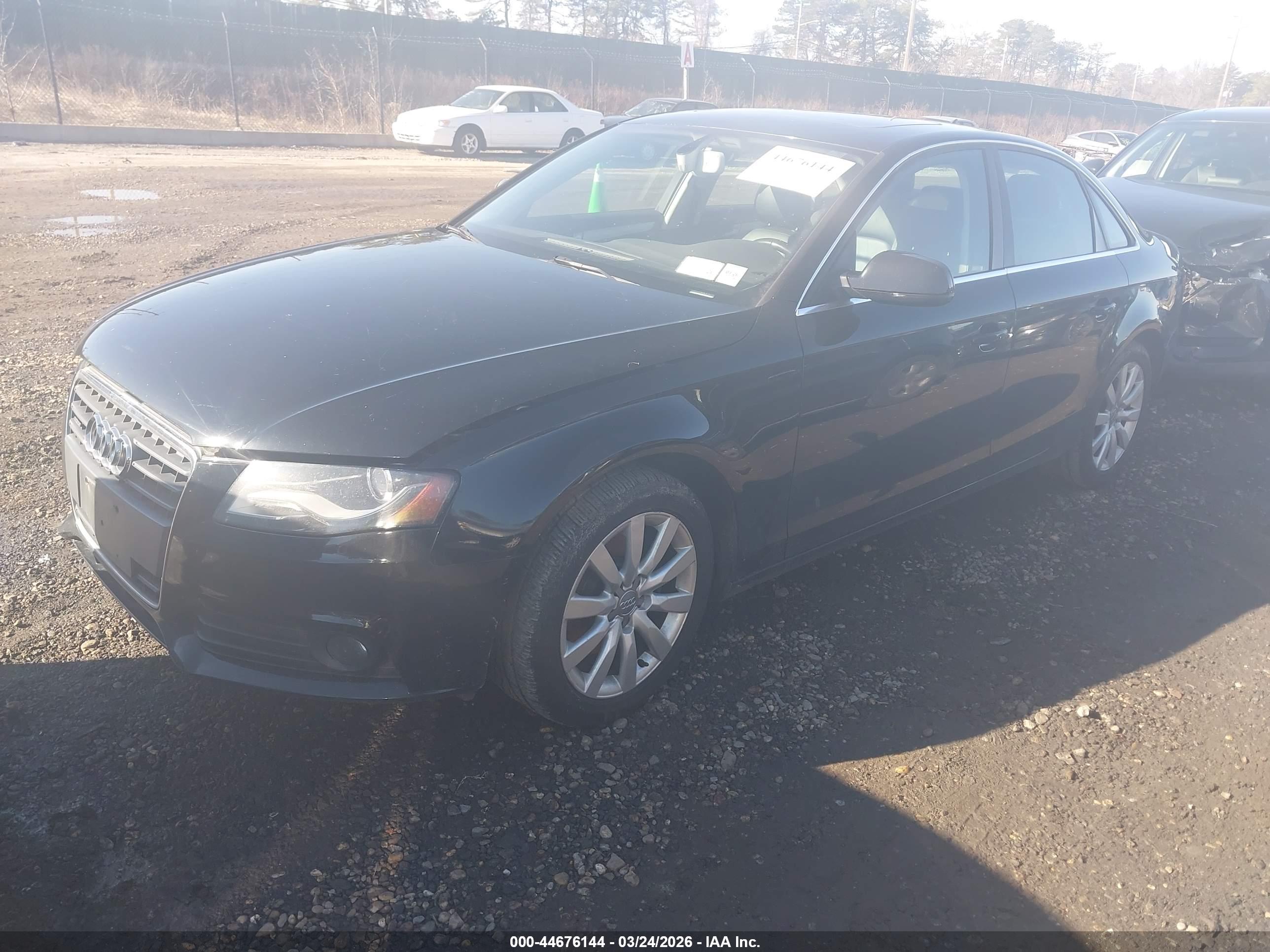 AUDI A4 image 2