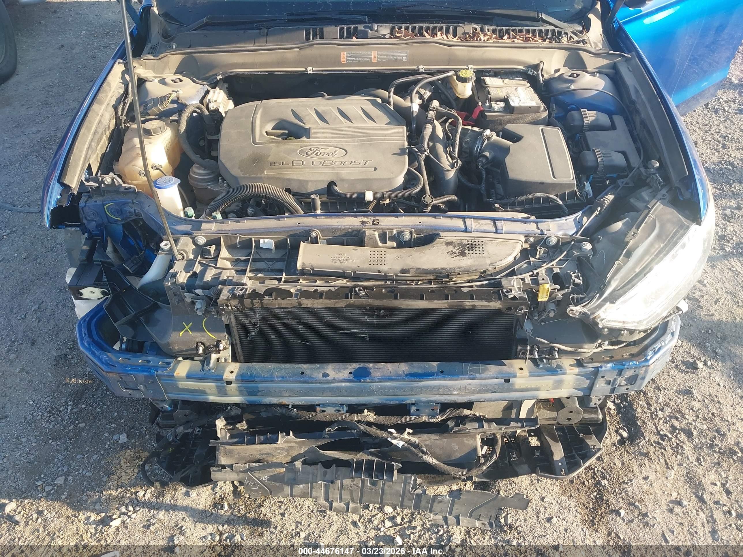 FORD FUSION image 10