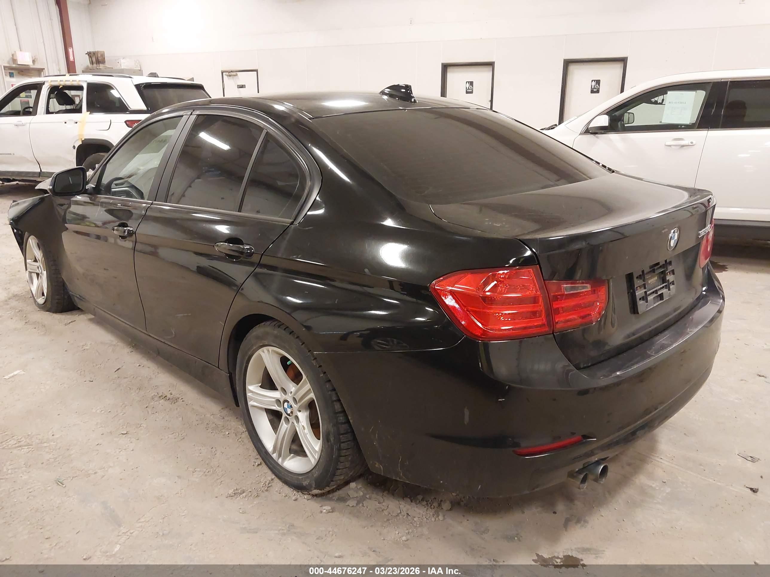 BMW 328I image 3