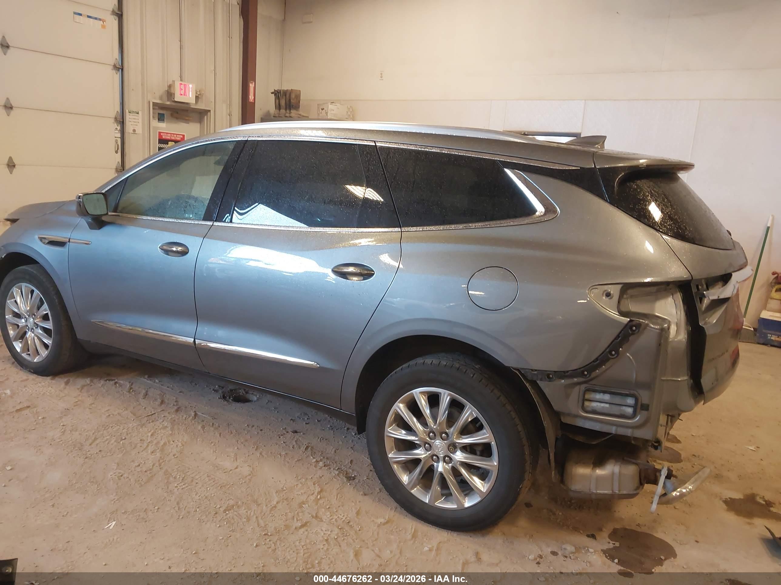 BUICK ENCLAVE image 3