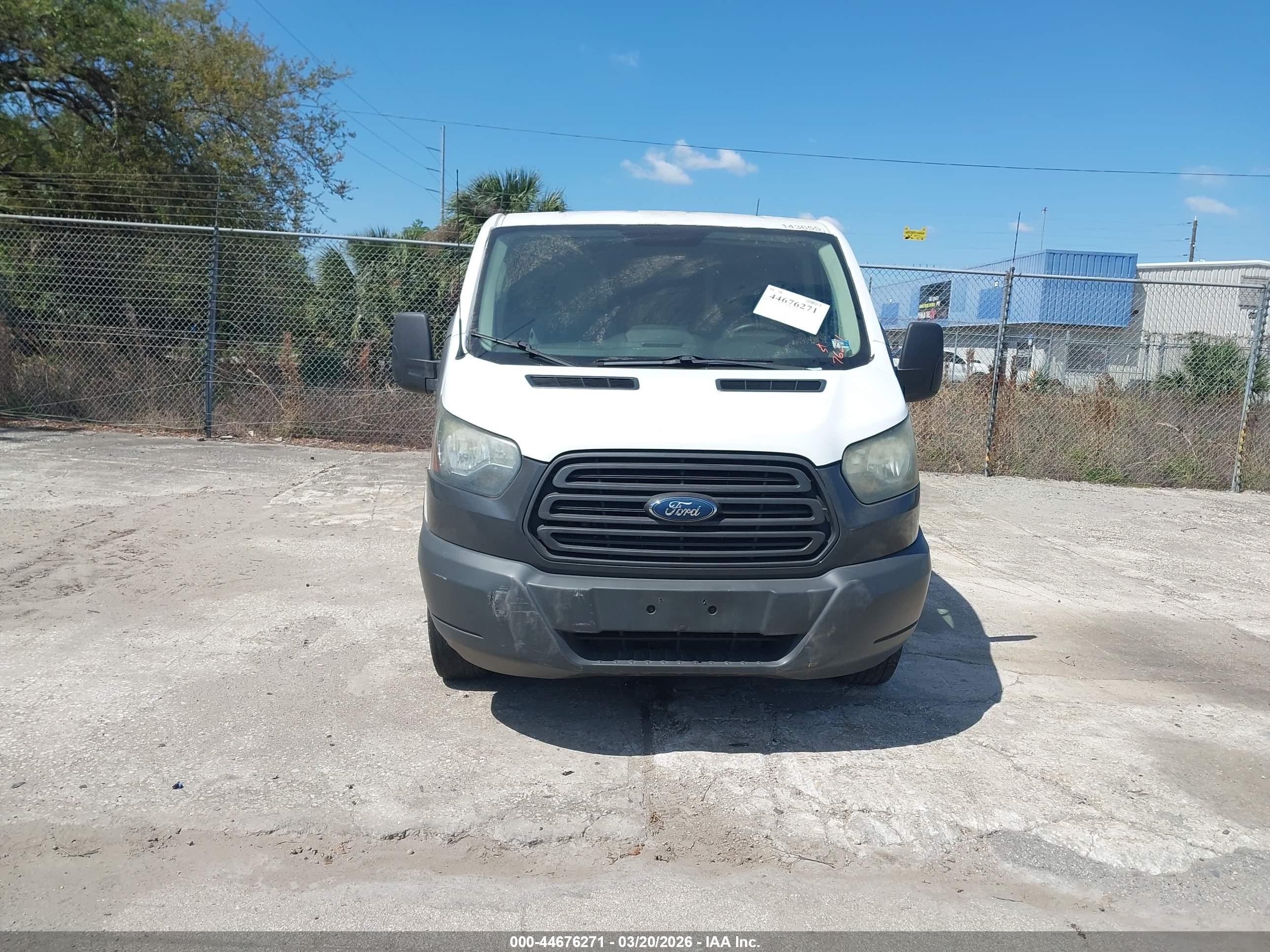 FORD TRANSIT-250 image 6
