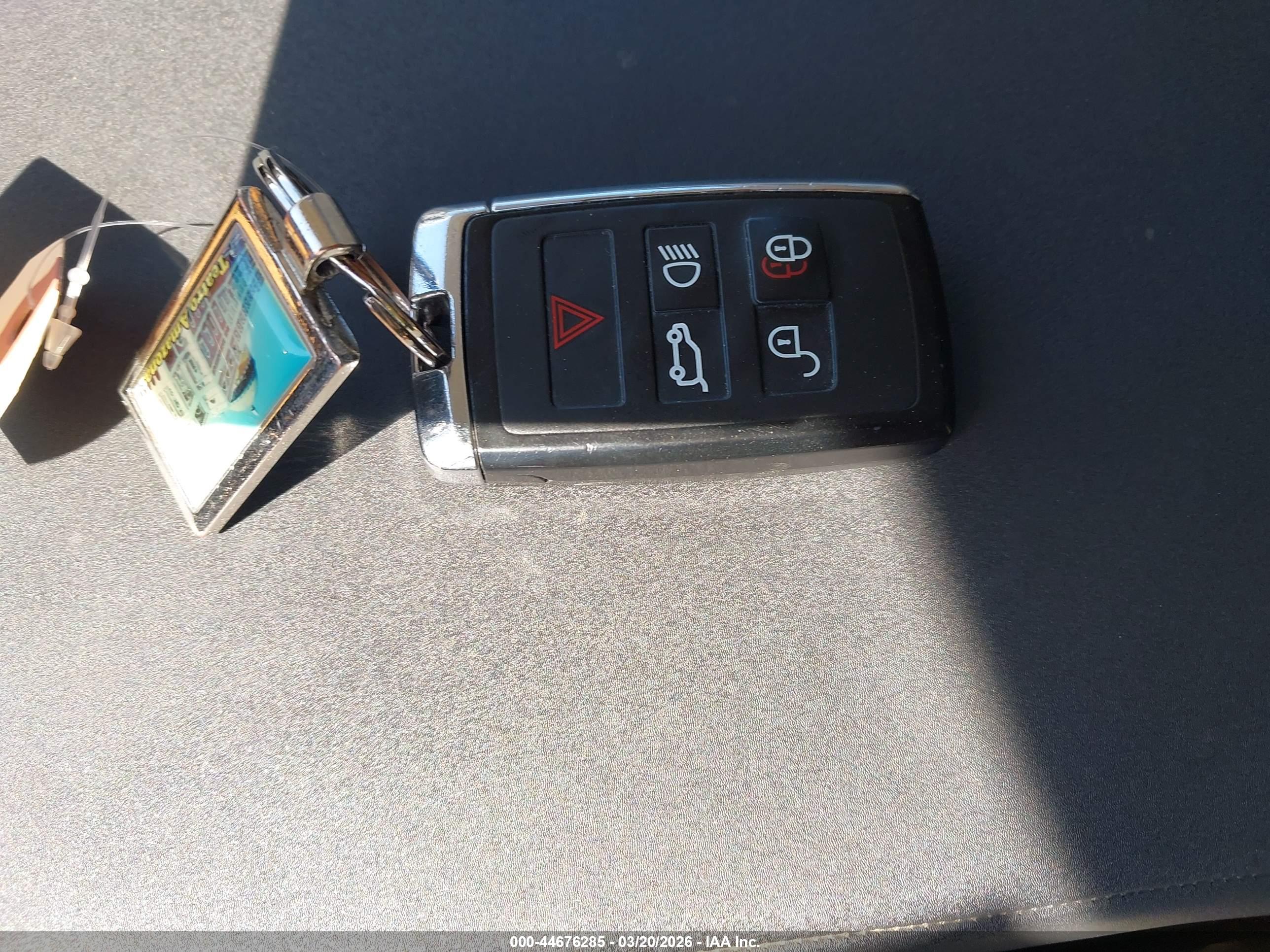 LAND ROVER image 11