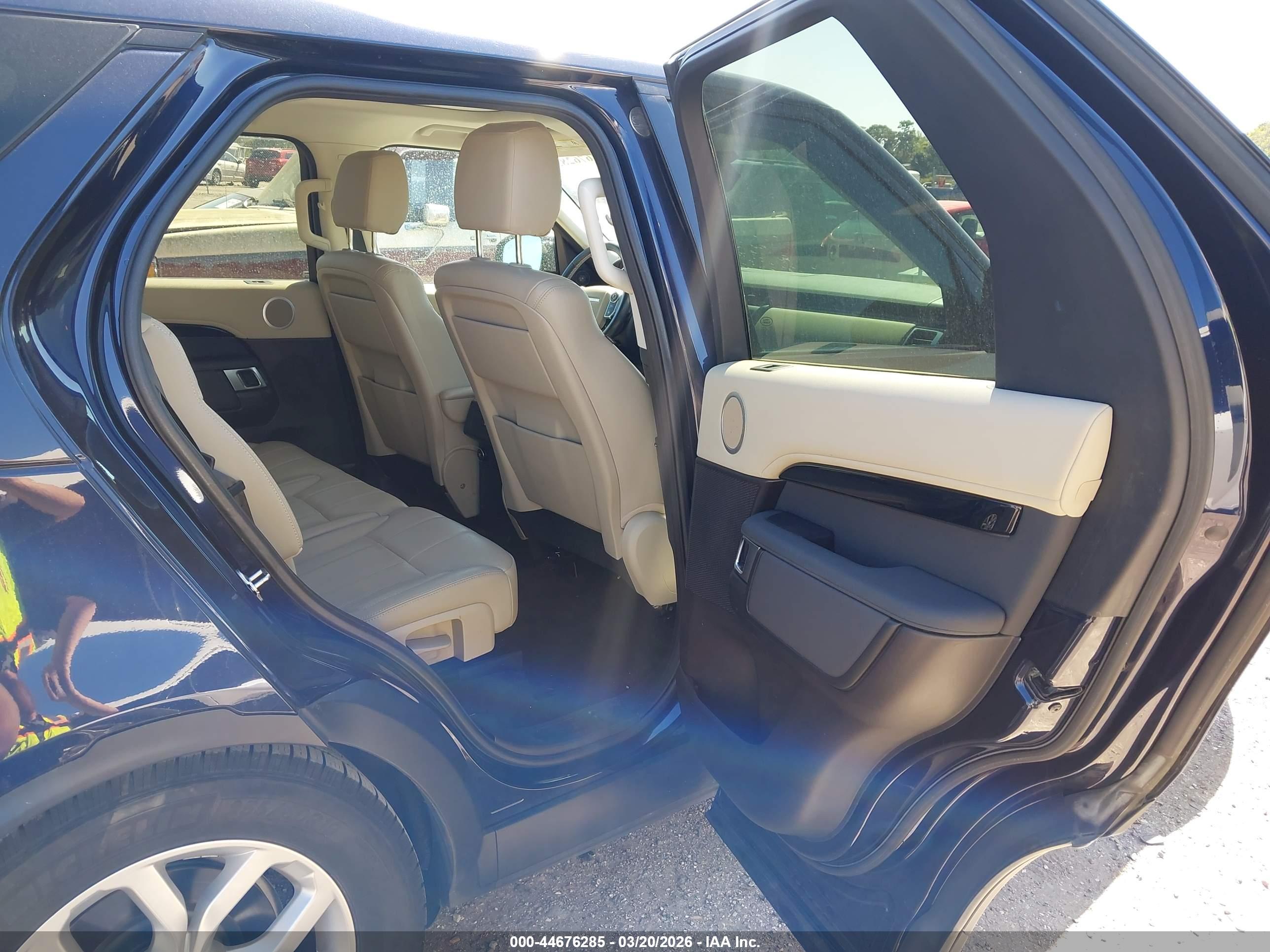LAND ROVER image 8