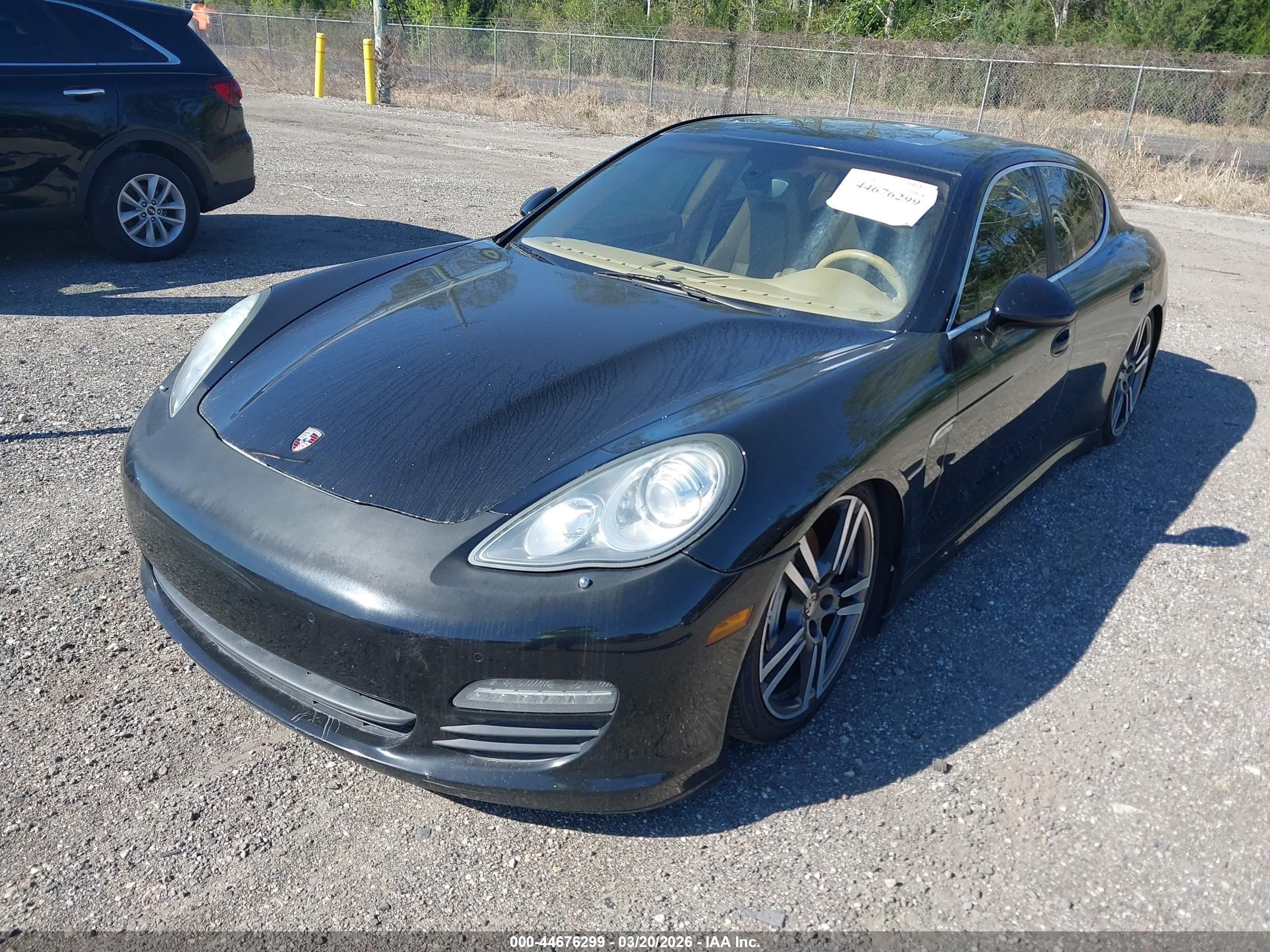 PORSCHE PANAMERA image 2