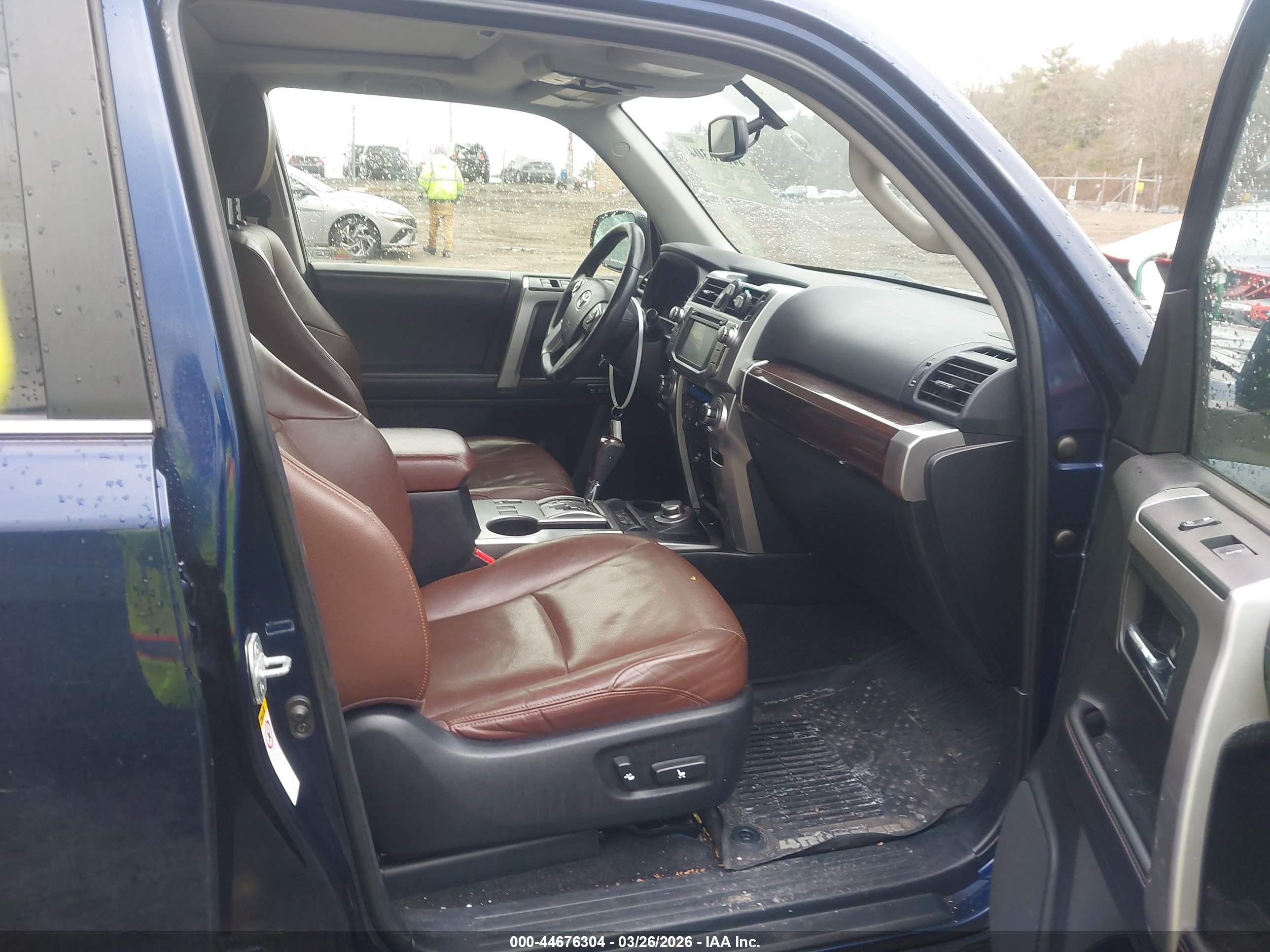 TOYOTA 4RUNNER image 5