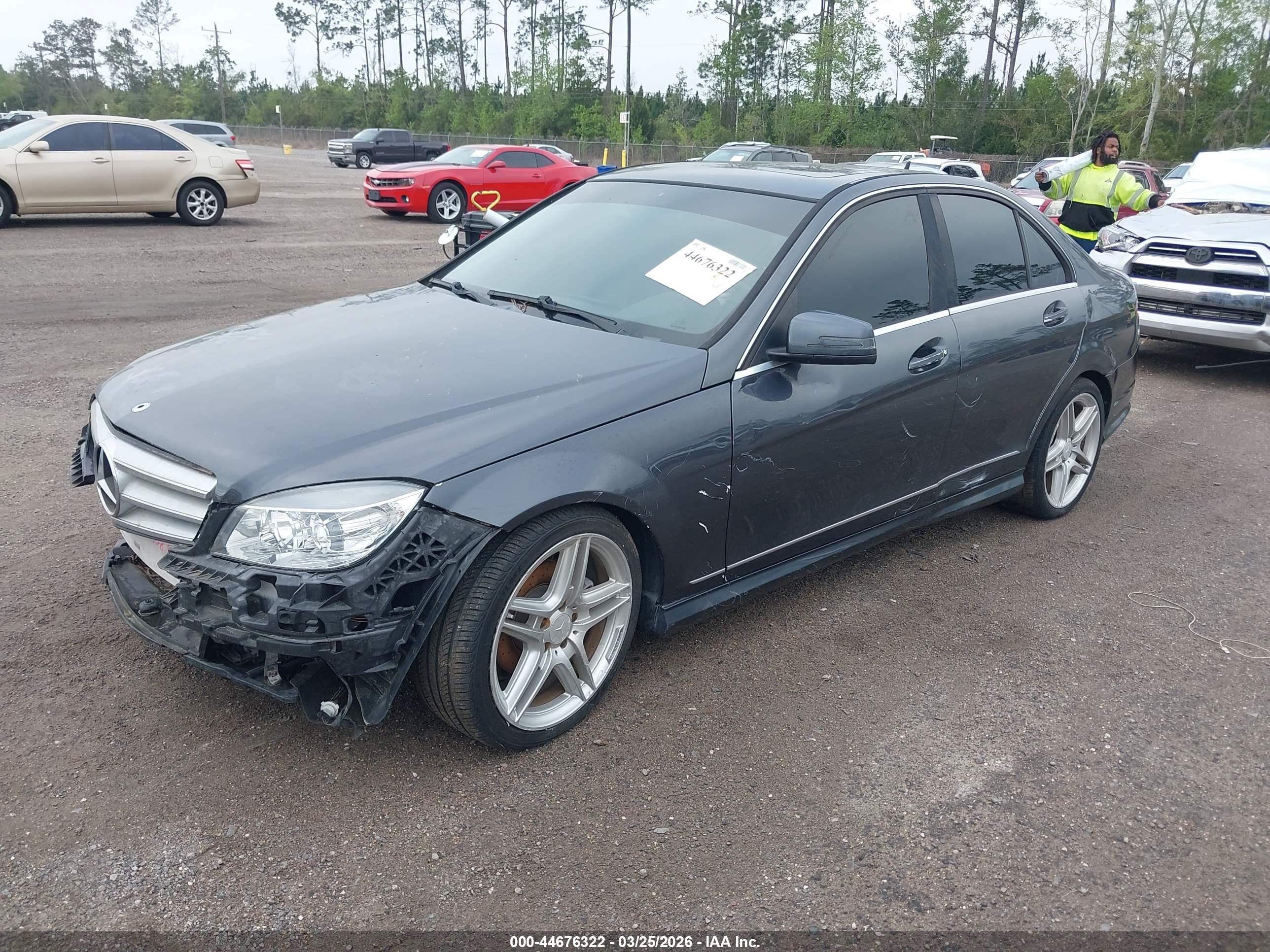 MERCEDES-BENZ C image 2
