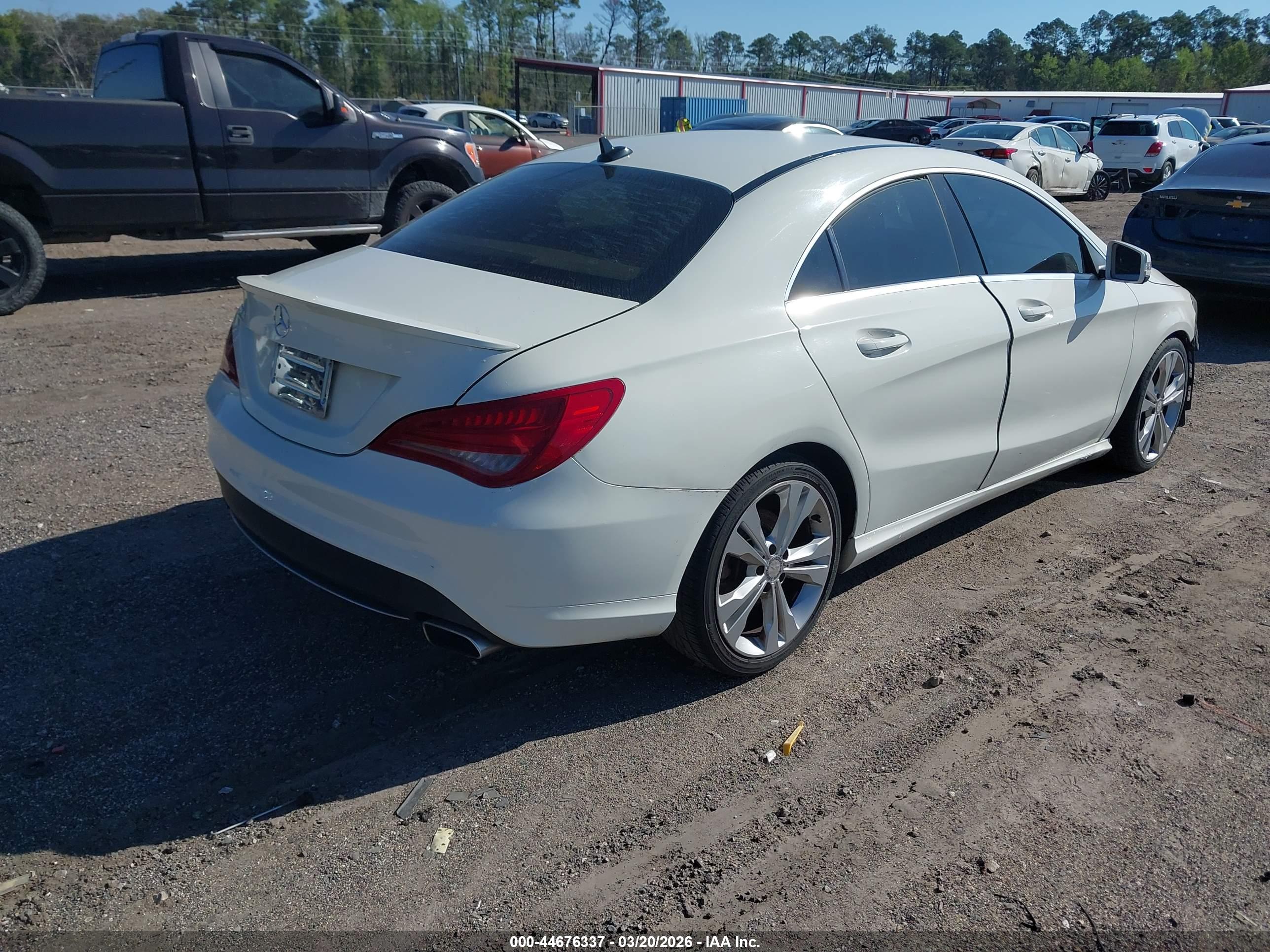 MERCEDES-BENZ CLA image 4