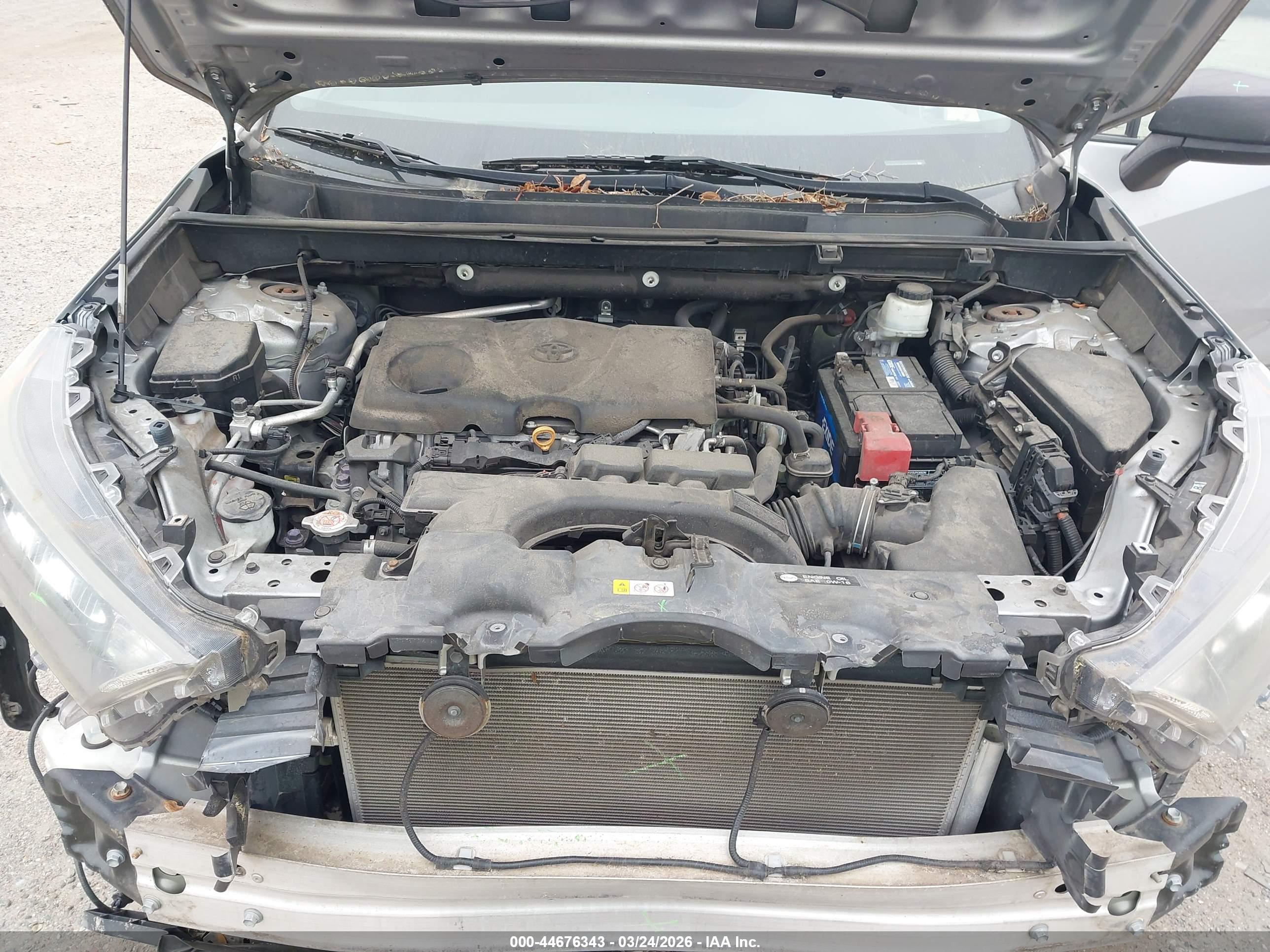 TOYOTA RAV4 image 10