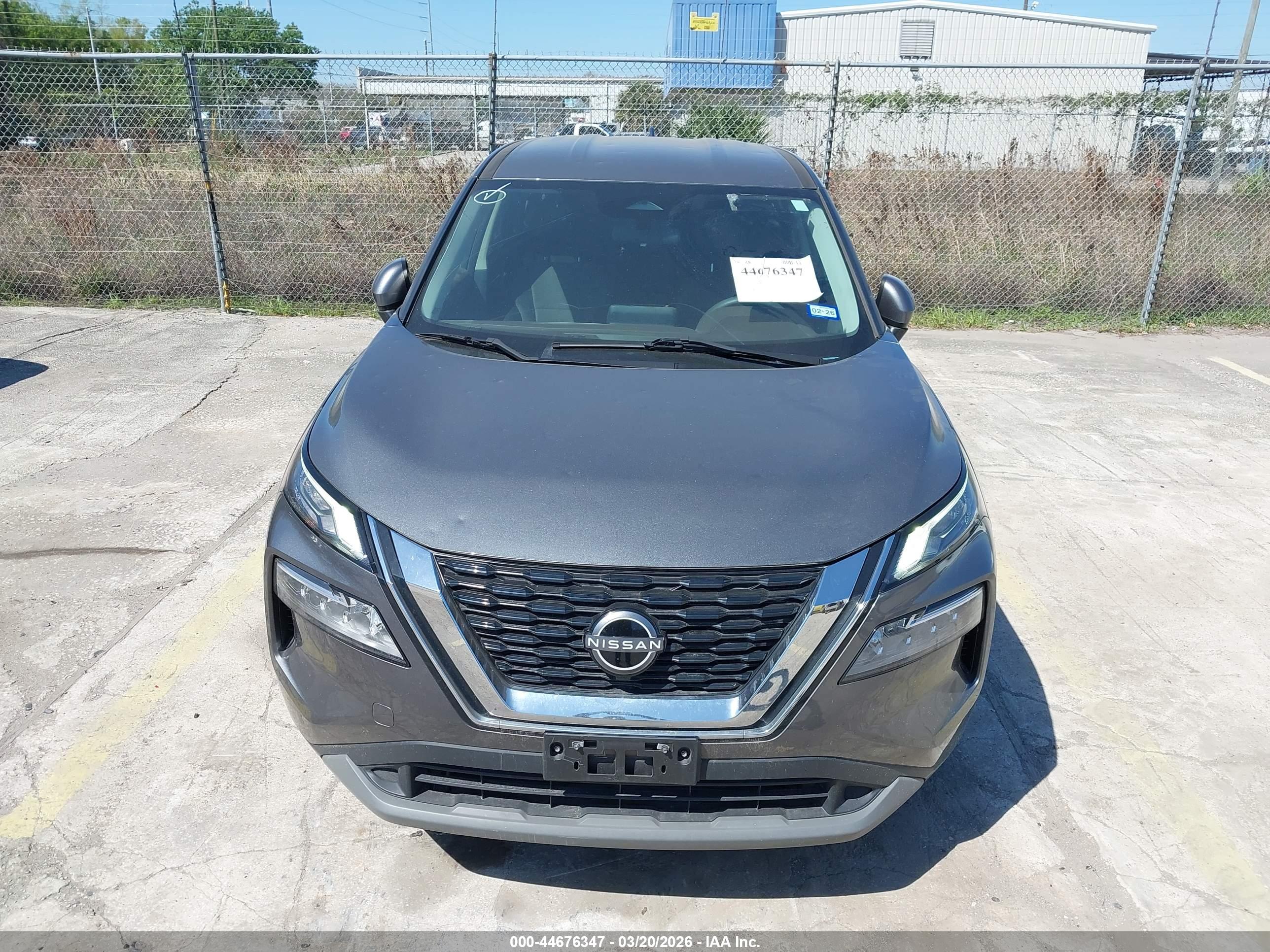 NISSAN ROGUE image 6