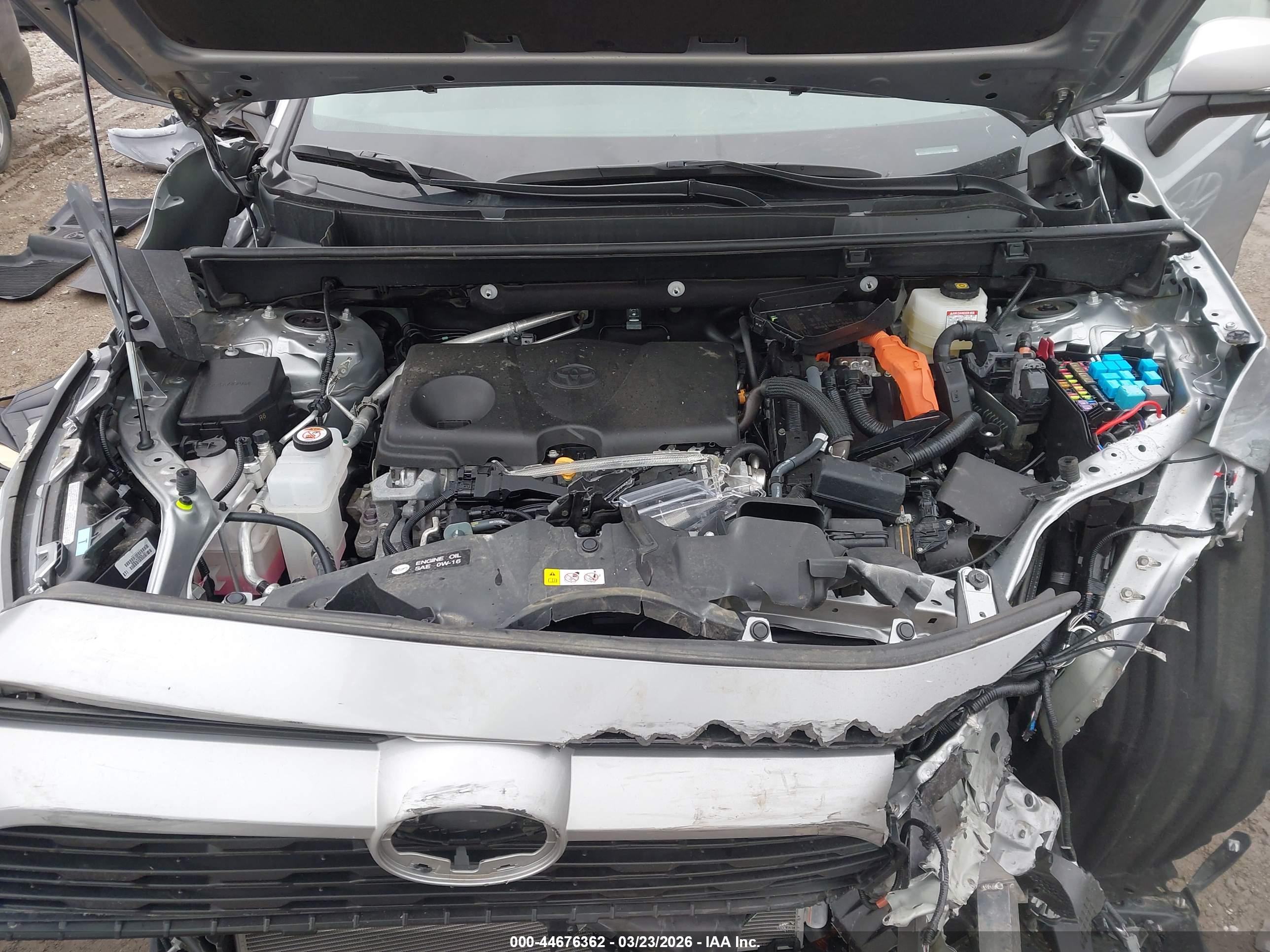 TOYOTA RAV4 image 10
