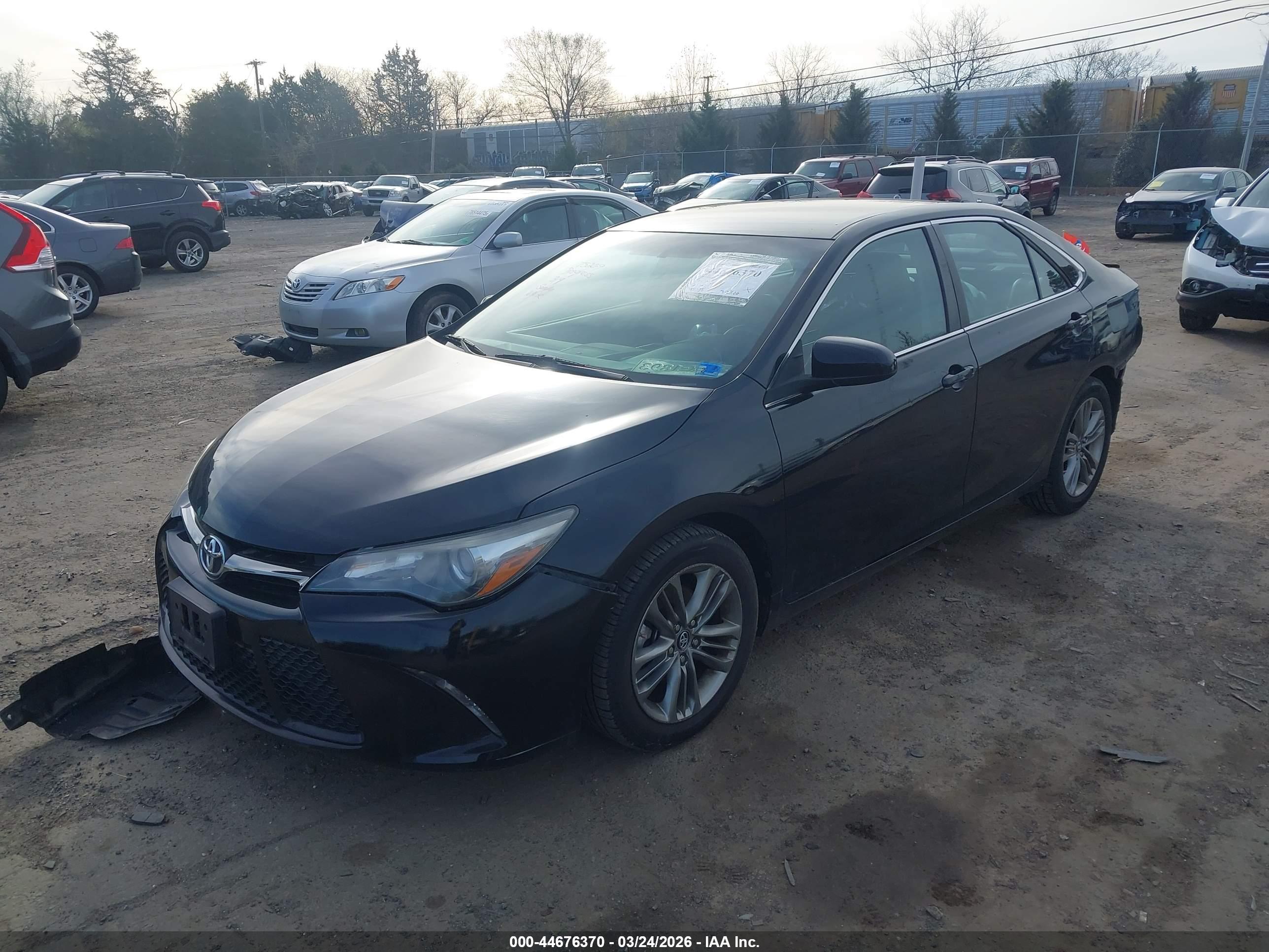 TOYOTA CAMRY image 2