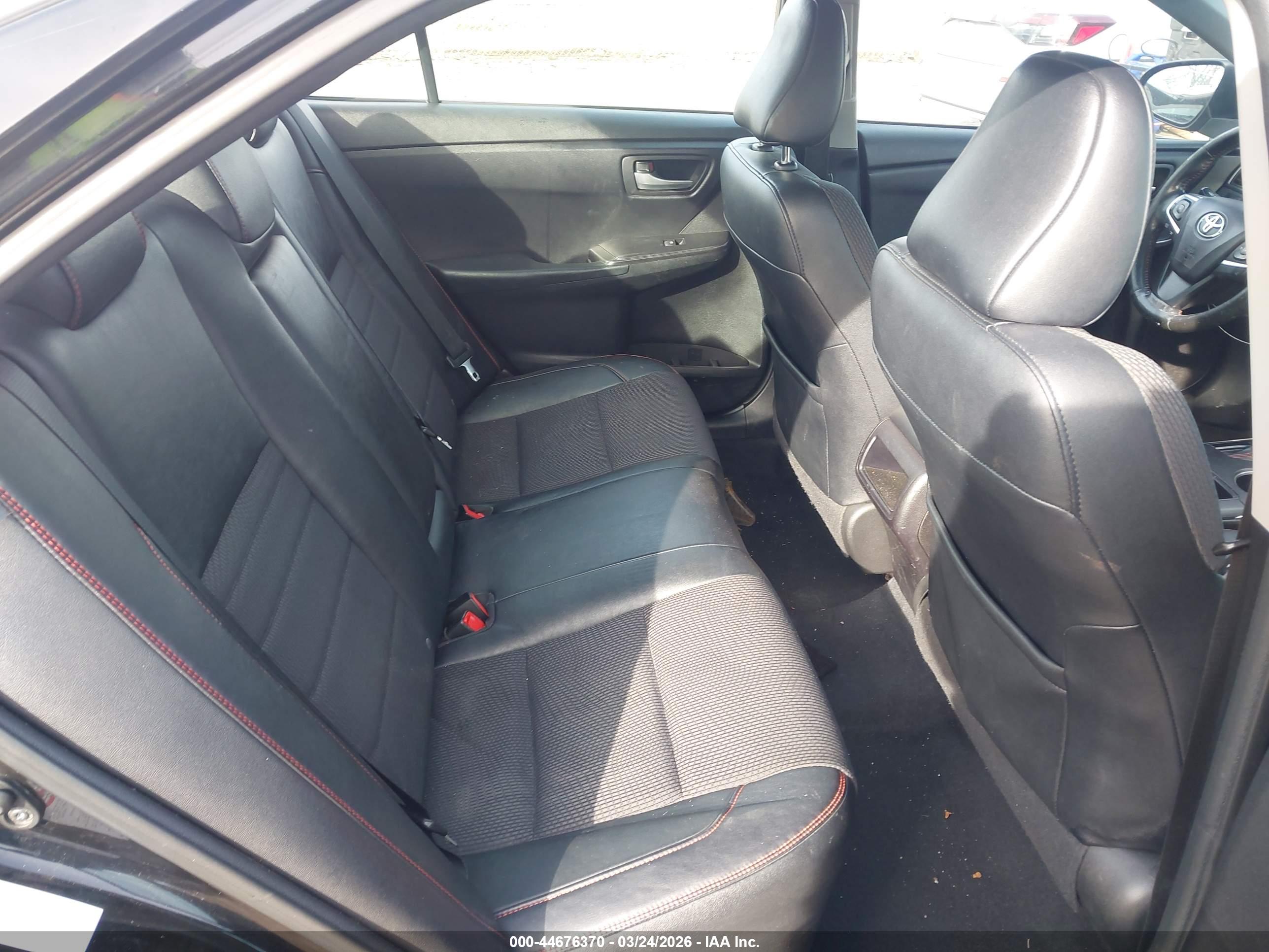 TOYOTA CAMRY image 8