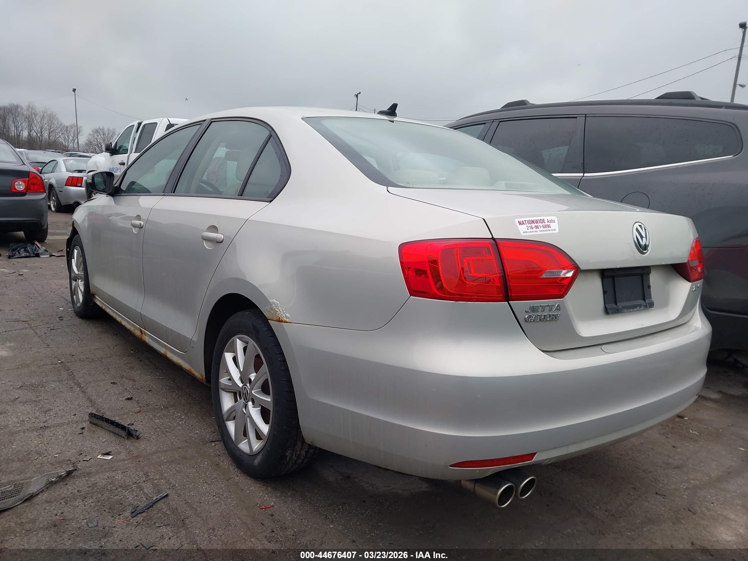 VOLKSWAGEN JETTA image 3