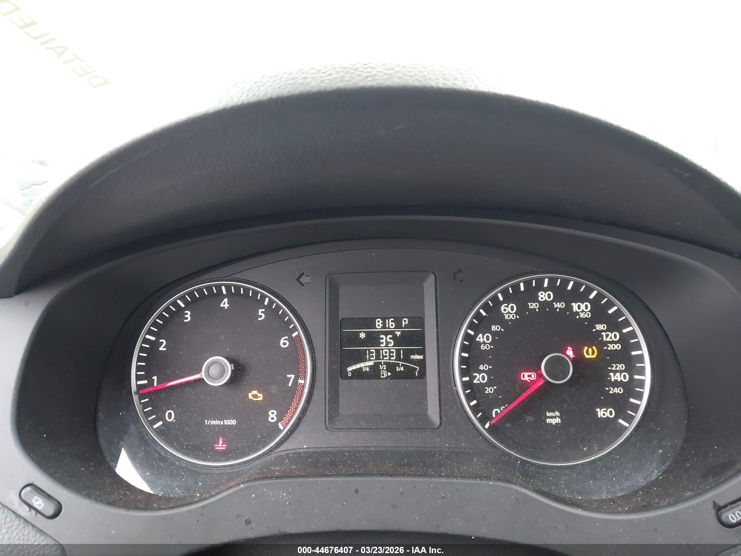 VOLKSWAGEN JETTA image 7